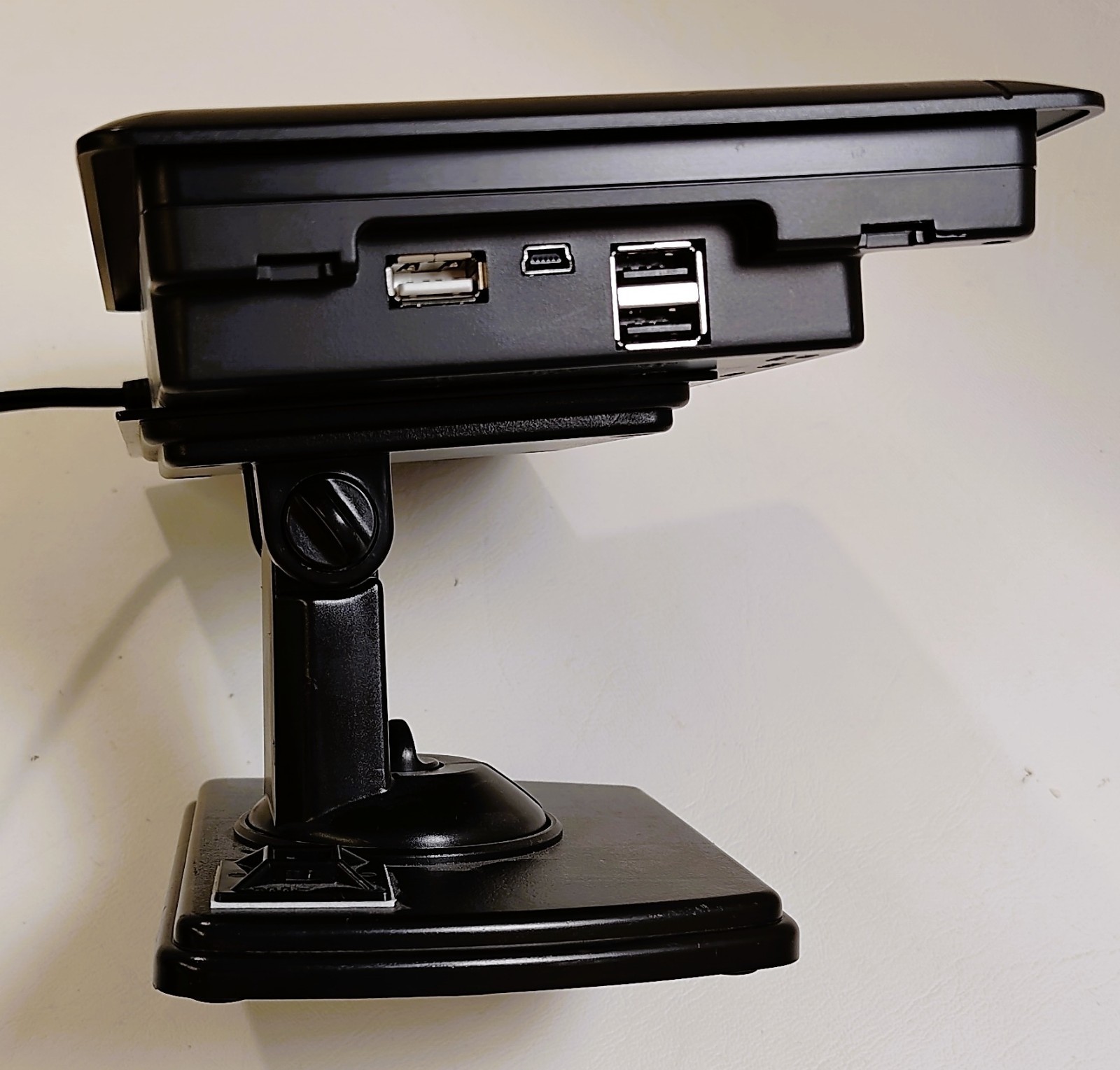 Pharos Systems Omega 200 Printer/Card Management Touchscreen Monitor w/scanner