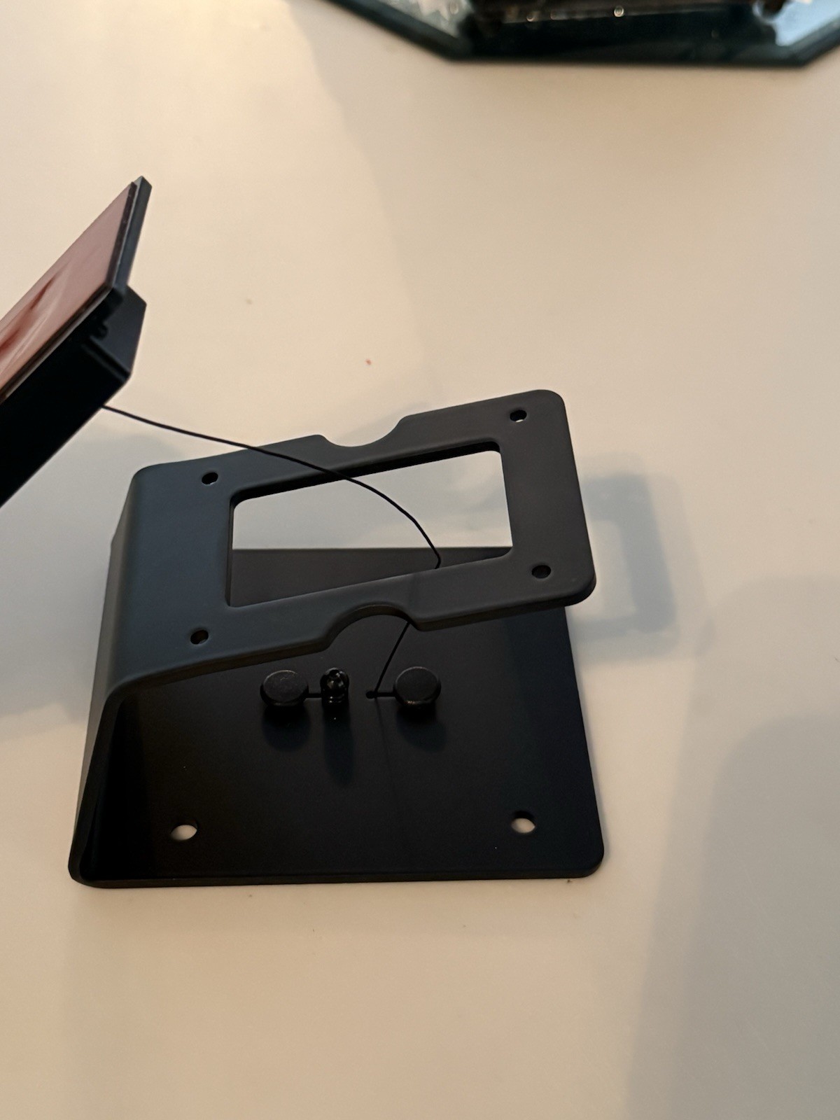 Vault Stability EMV Pin pad stand, Retraction Cable, Brand New