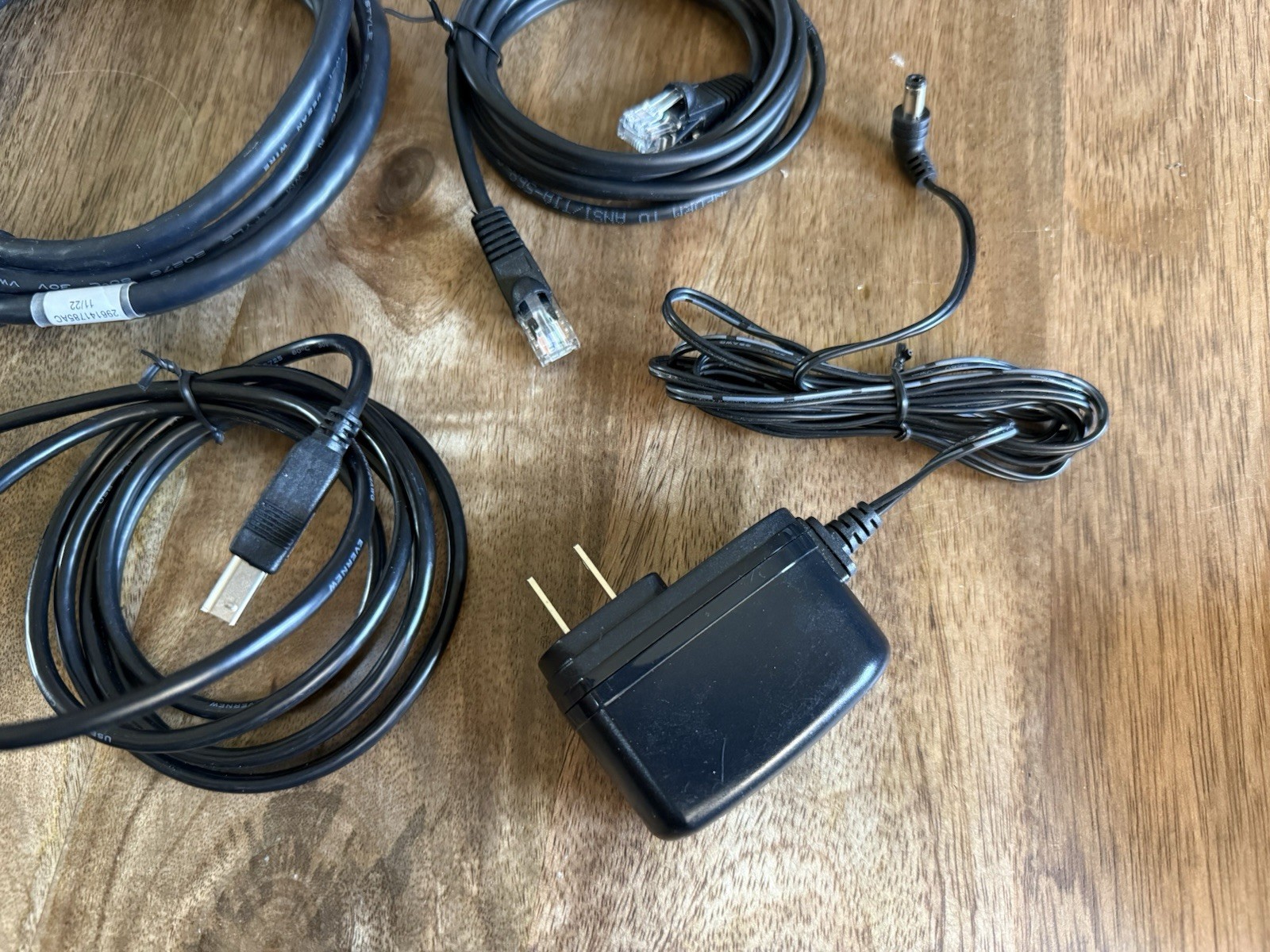 Ingenico Lane VBox Kit [interface hub, umbilical cable, power supply, USB cable]