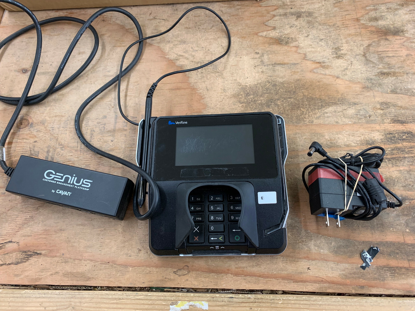 VERIFONE MX915 Terminal + Genius Customer Engagement Platform CBL-332-003 Cables