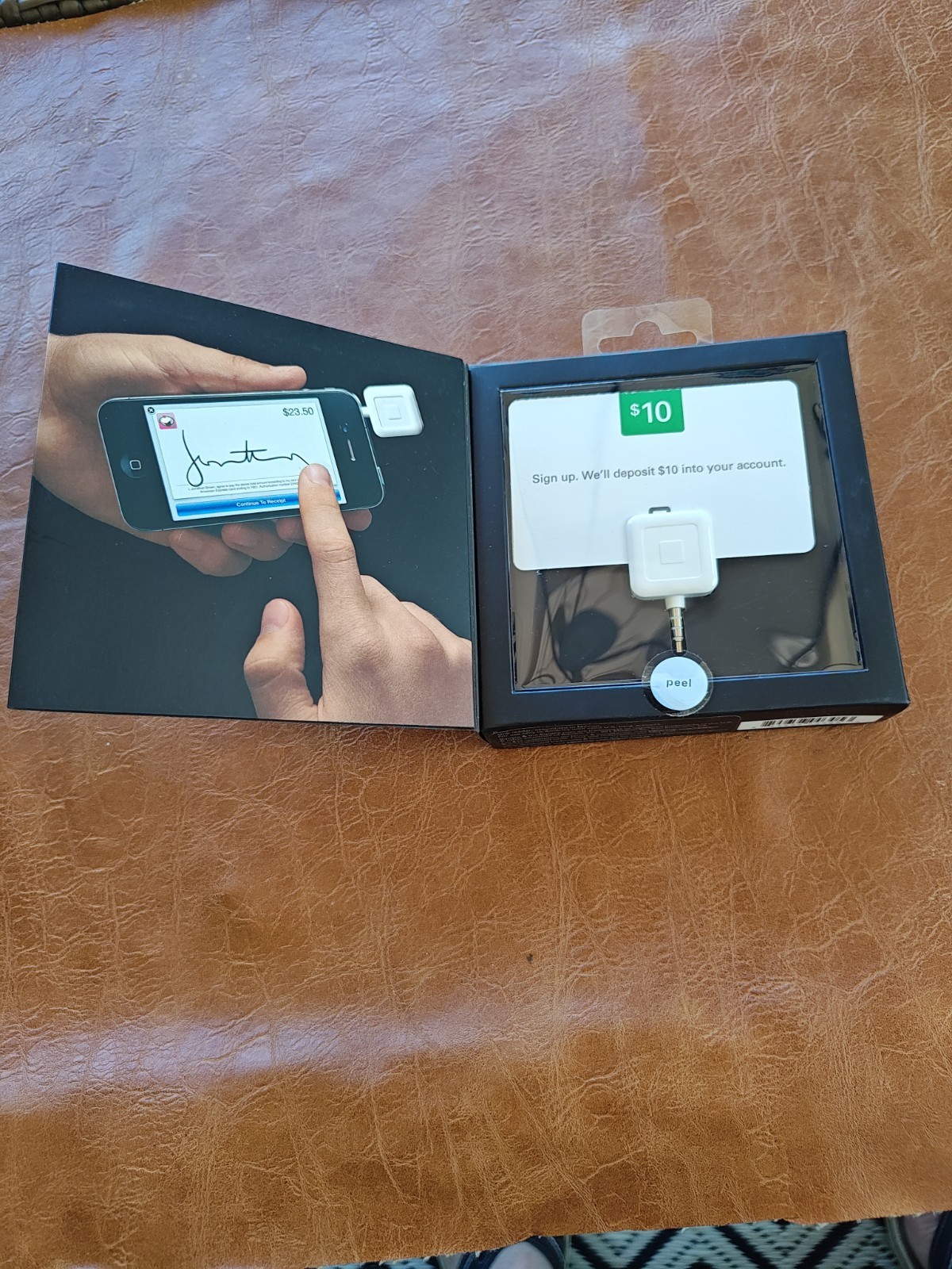 NEW Square Credit Card Reader for iPhone, iPad and Android