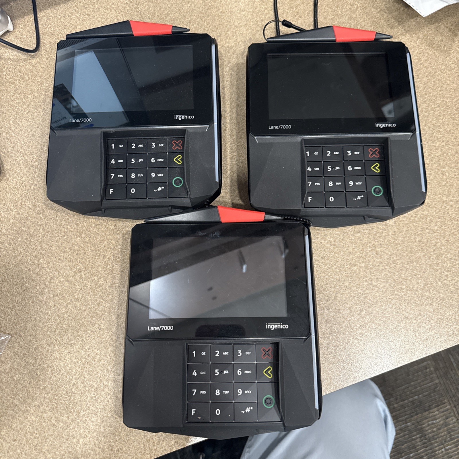 Ingenico LANE/7000 Credit Card Processing Machine with Stylus LAN700-USLLS01A