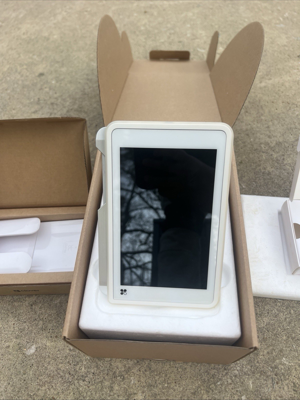 Clover C201 Mobile Portable POS Device Touchscreen Card Reader & Barcode Scanner