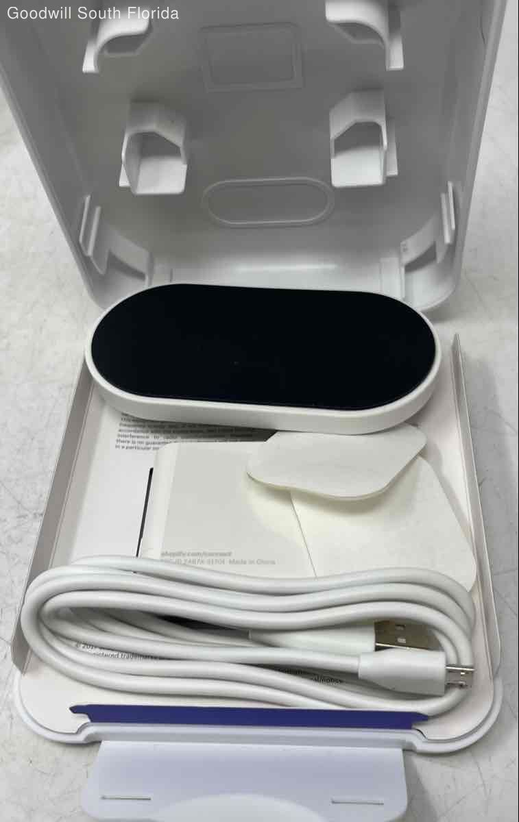 Model S1701 White Shopify Chip & Swipe Credit Card Reader & Writer Not Tested