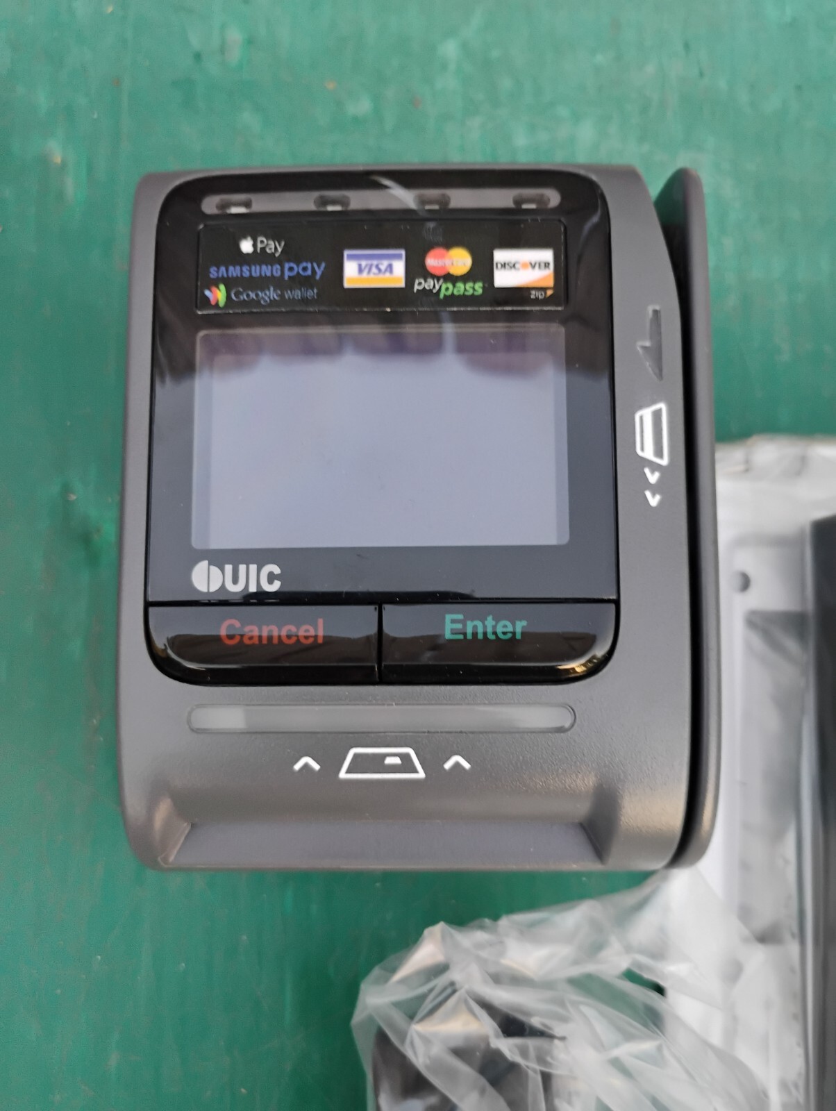 UIC BEZEL8 CREDIT CARD READER BEZEL8-AA32YGRCBR 5VDC with Accessories