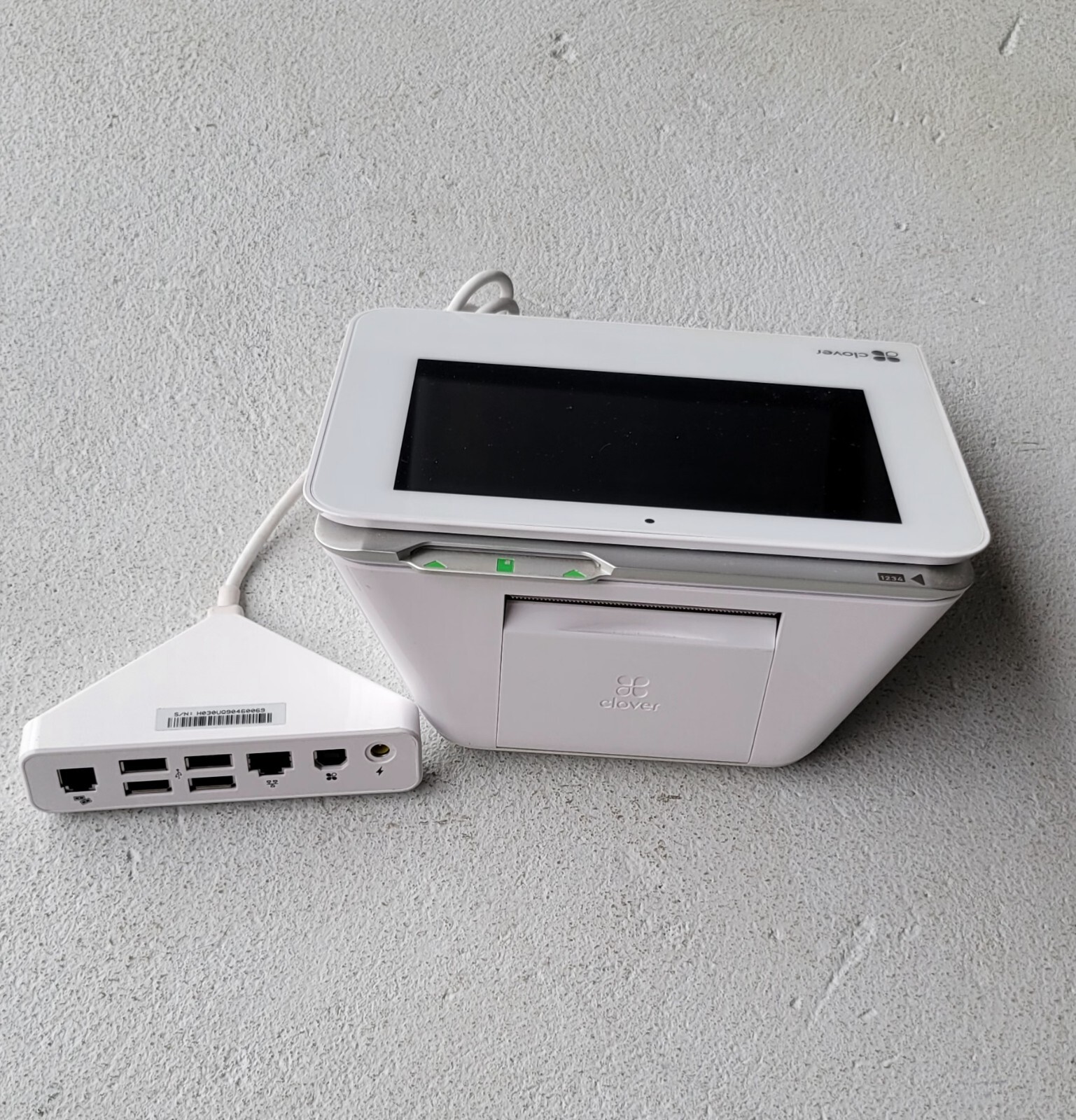 Clover Mini Wifi C300 – Card Reader / POS Point of Sale System, Pre-owned.