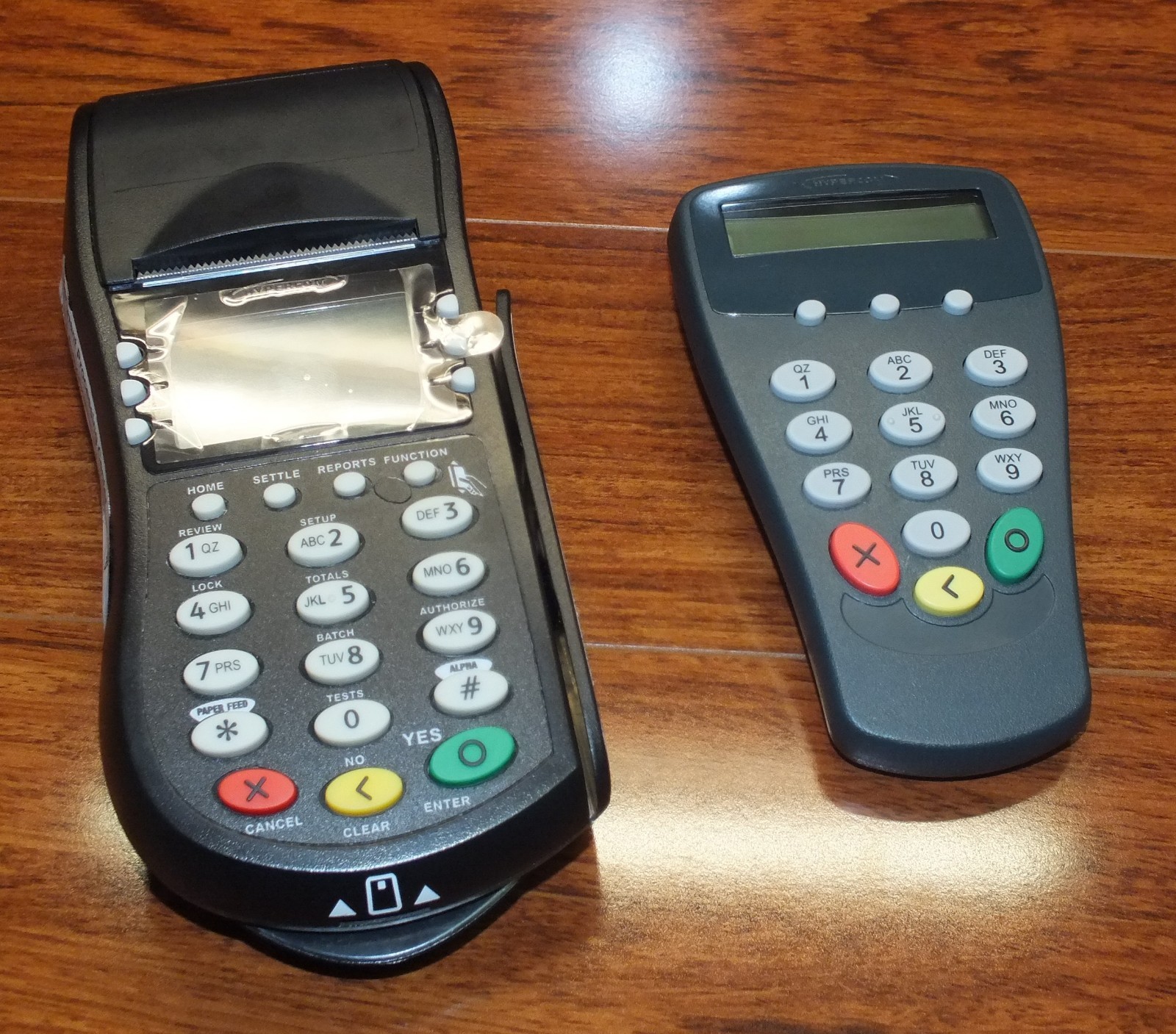 Hypercom (T4205) Credit Card Terminal With (P1300) Pin Pad Bundle **READ**