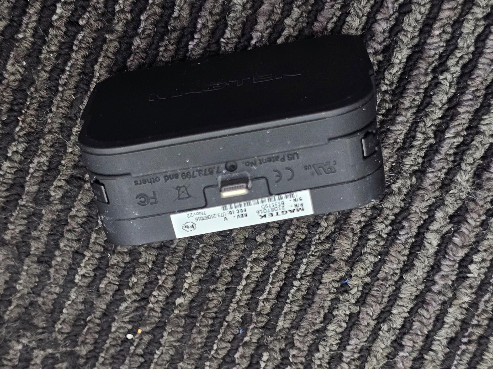 MAGTEK 21087016 iDynamo 6 Lightning Connection Secure Card Reader Authenticator