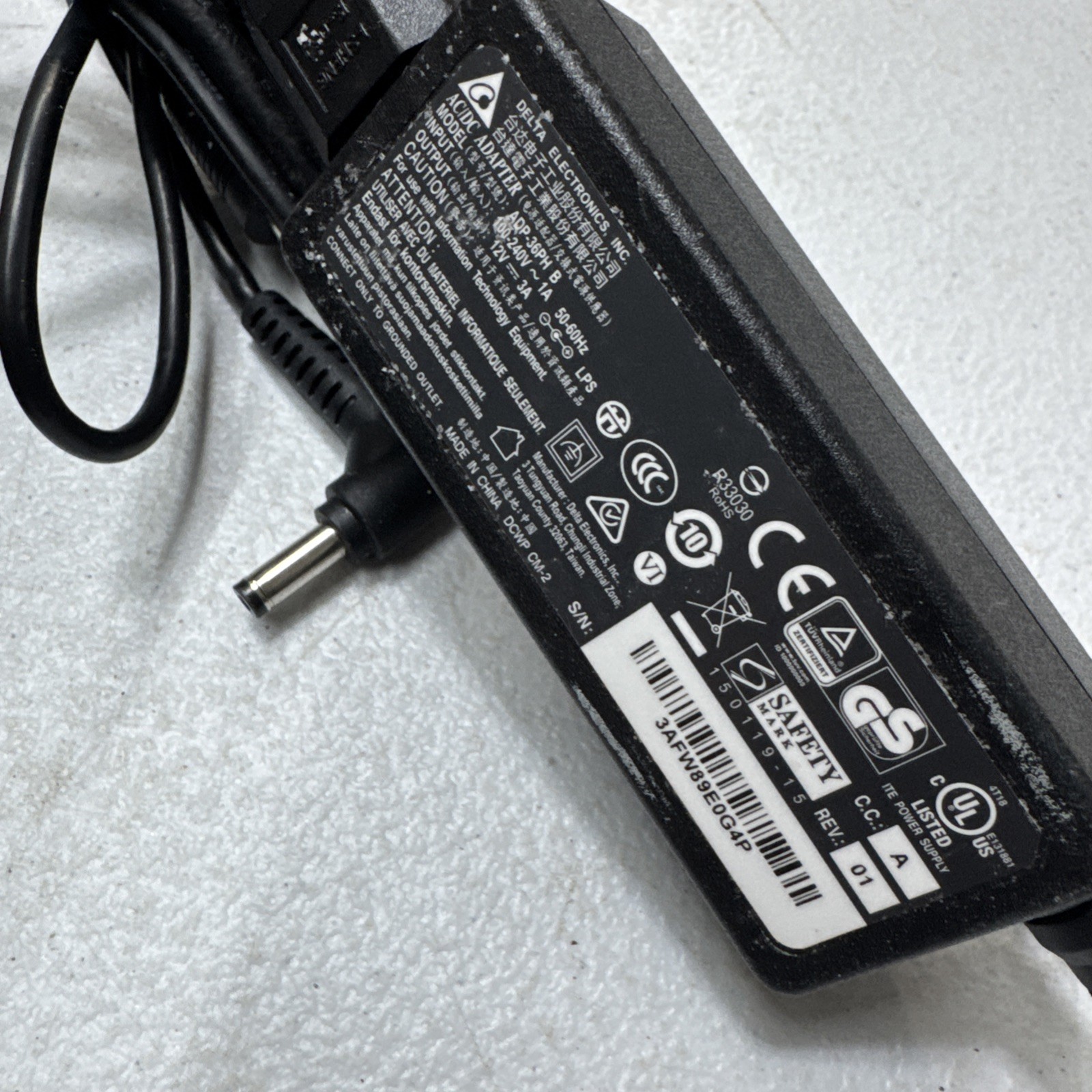 First Data FD410 Credit Card Terminal unit 2 batteries & 1 Charger