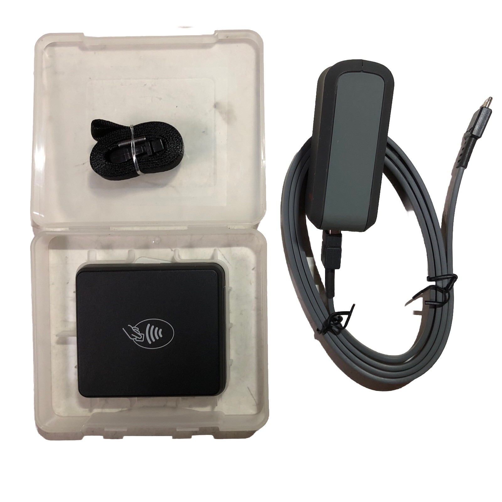 BBPOS CHB2A Chipper 2X BT Bluetooth NFC Card Reader 2AB7X-CHB2X. ( Works )