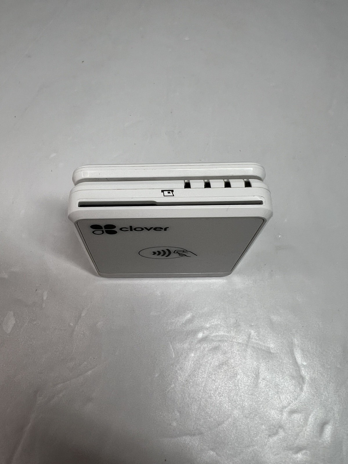 Clover Go RP457 A Contactless + Chip + Swipe Card Reader in White – Used