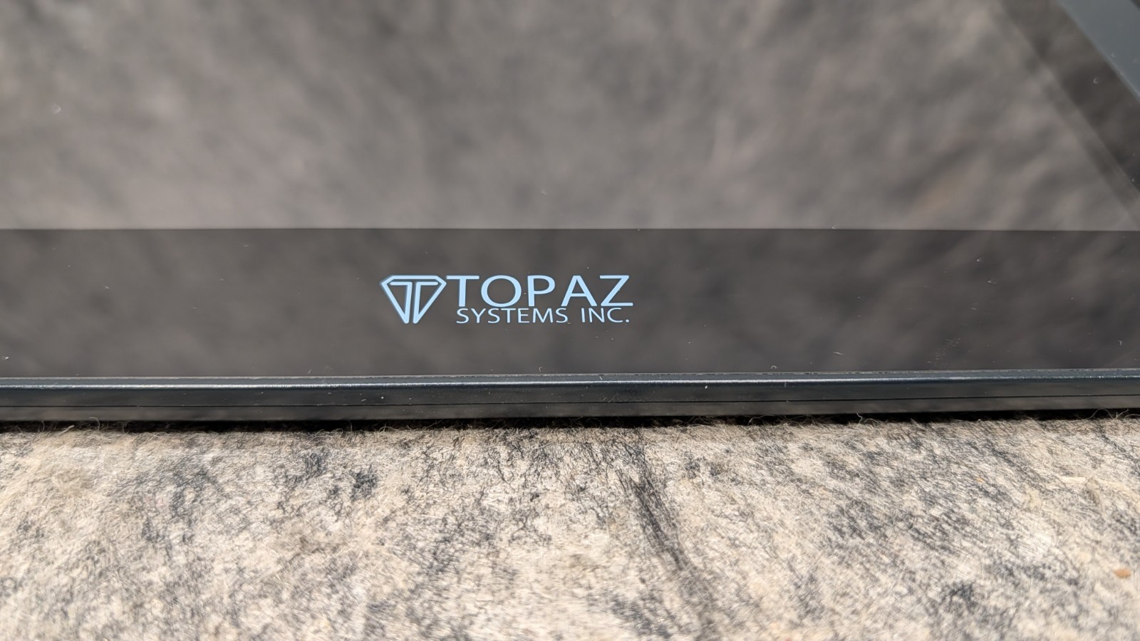 Topaz GemView 10″ Tablet Display Signature Terminal (TD-LBK101VA-USB-R) Black