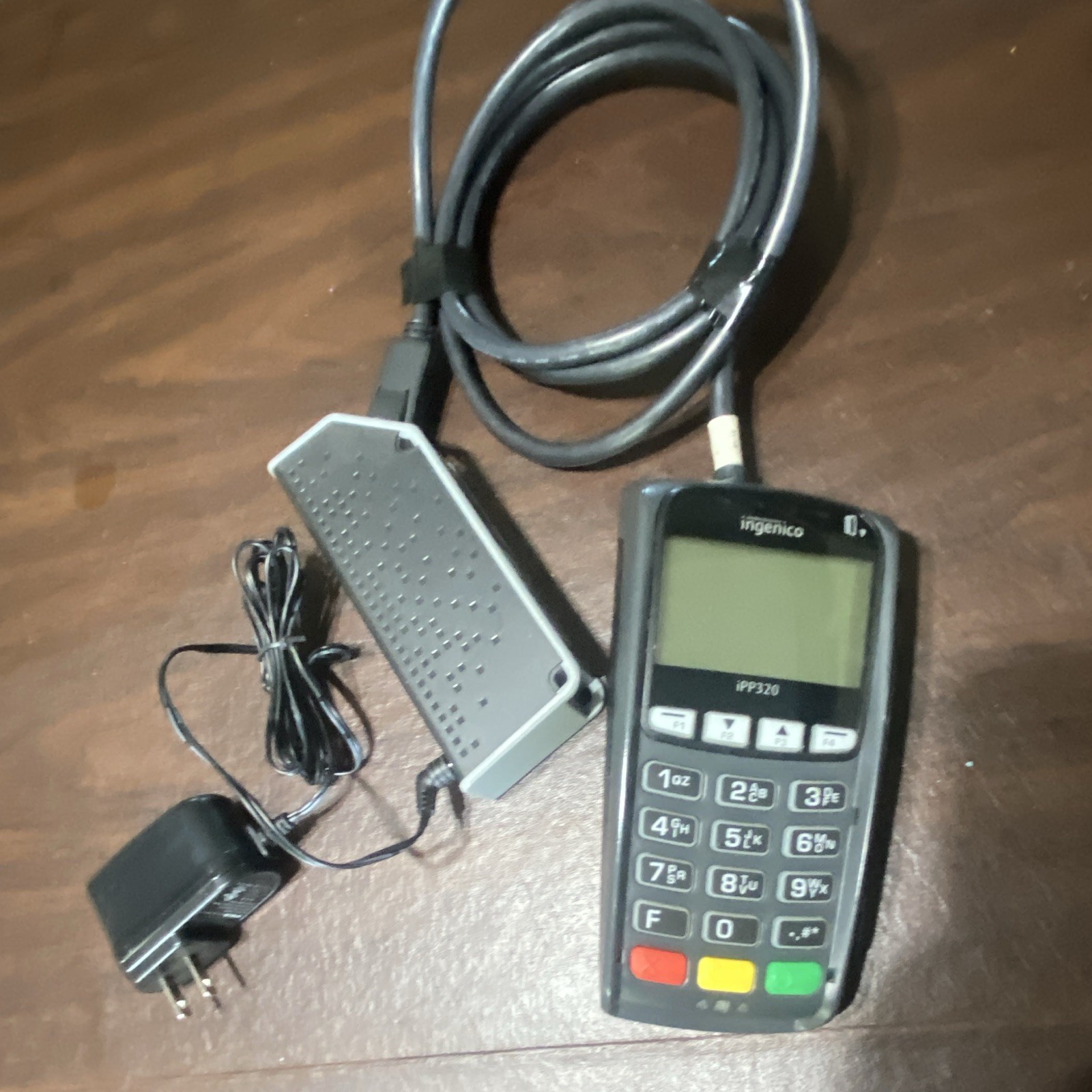 Ingenico iPP320 Wired Card Terminal w/ Base, AC Adapter iPP320-USPHX19A