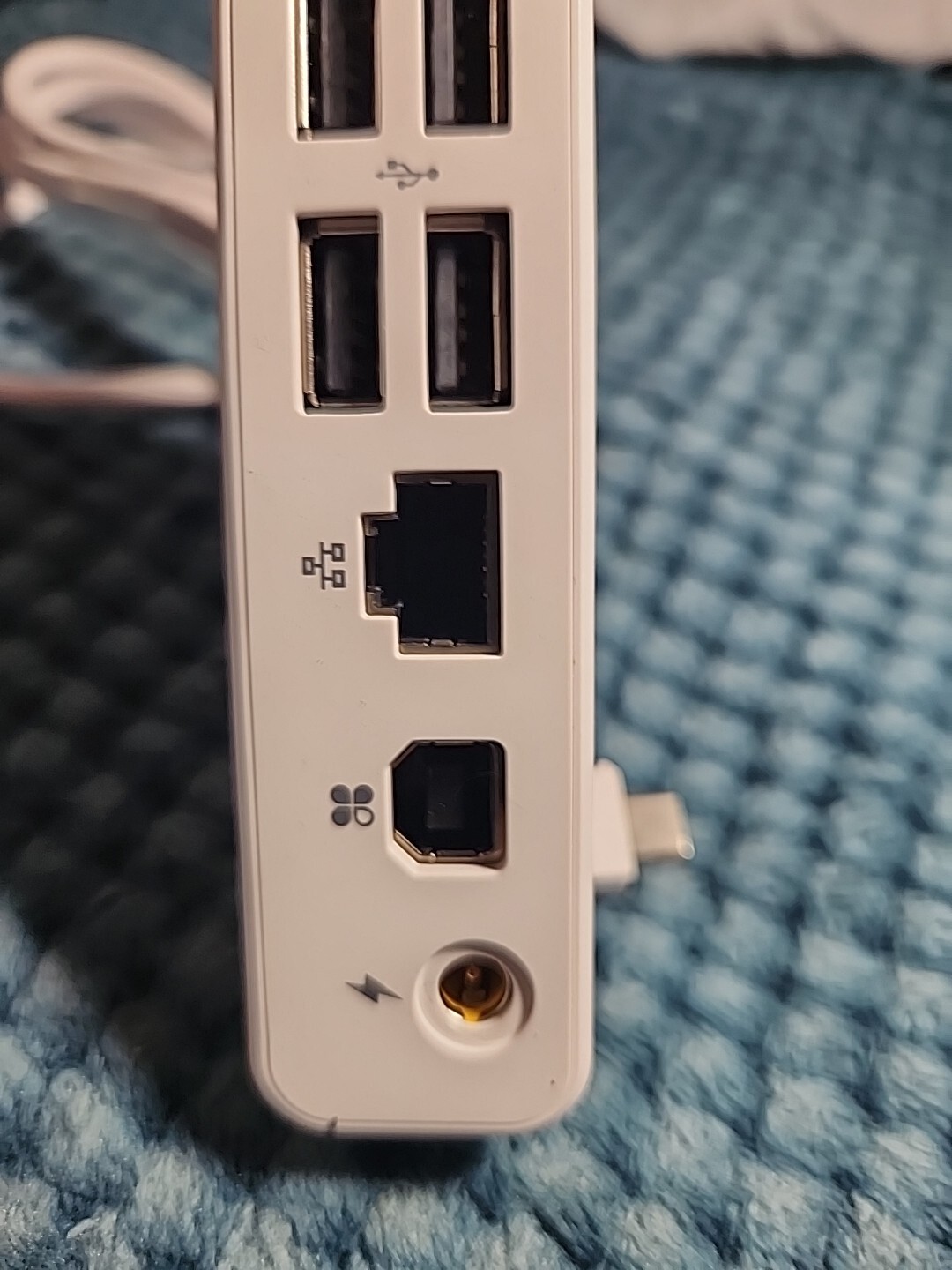 Brand New !!! Clover Cable YJ3 Mini Triangle Hub (1HYNZZZ0168) for Clover Mini