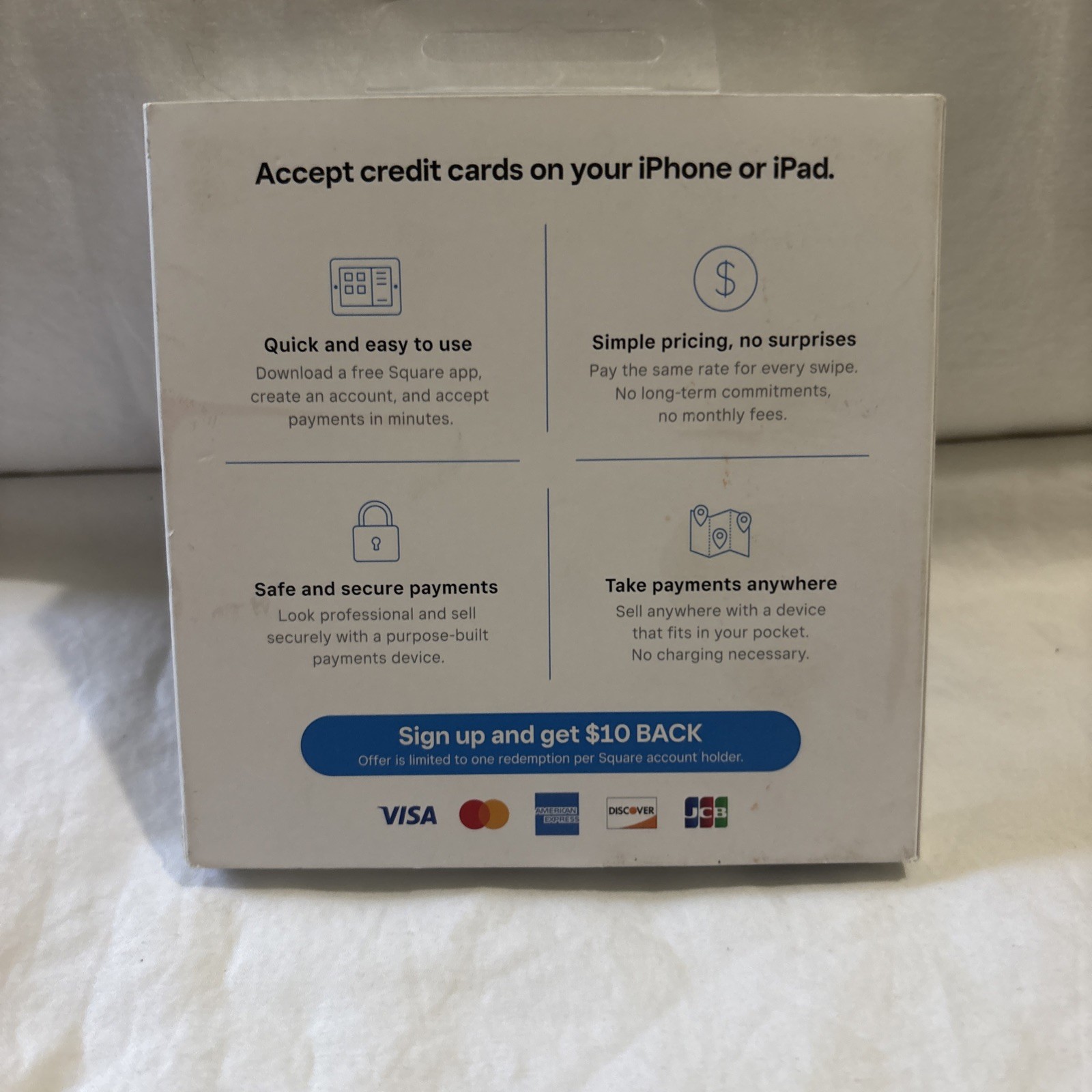 Square® Credit Card Reader for Magstripe, iPhone iPad Lightning Connector NIB