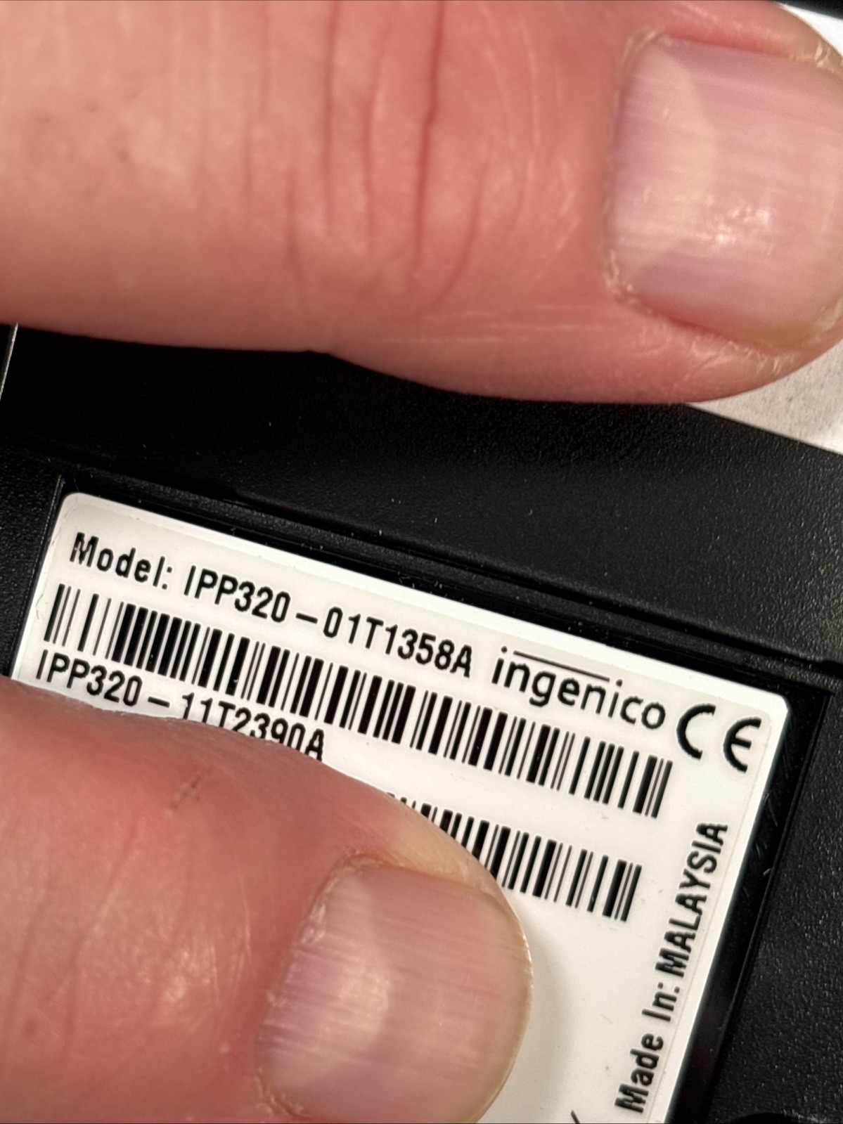 Ingenico iPP320 Credit Card POS Terminal With Base
