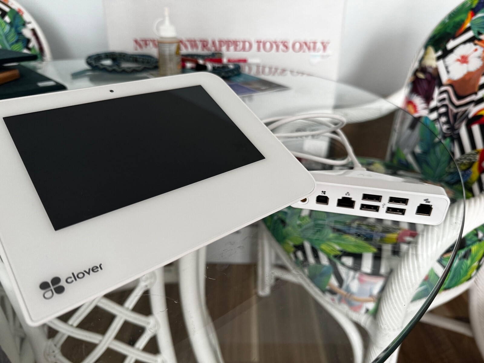 Clover Mini POS Apple Pay, EMV, Printer, Credit Card Machine with Cash drawer