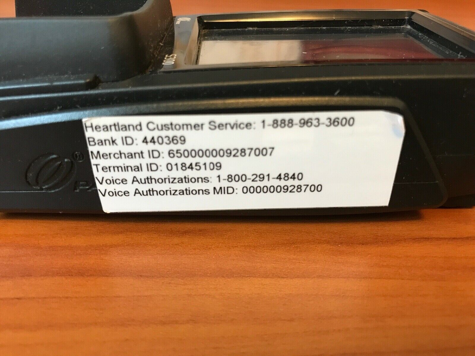 PAX PINPAD S300 LOCKED TO “Heartland Payment Systems”