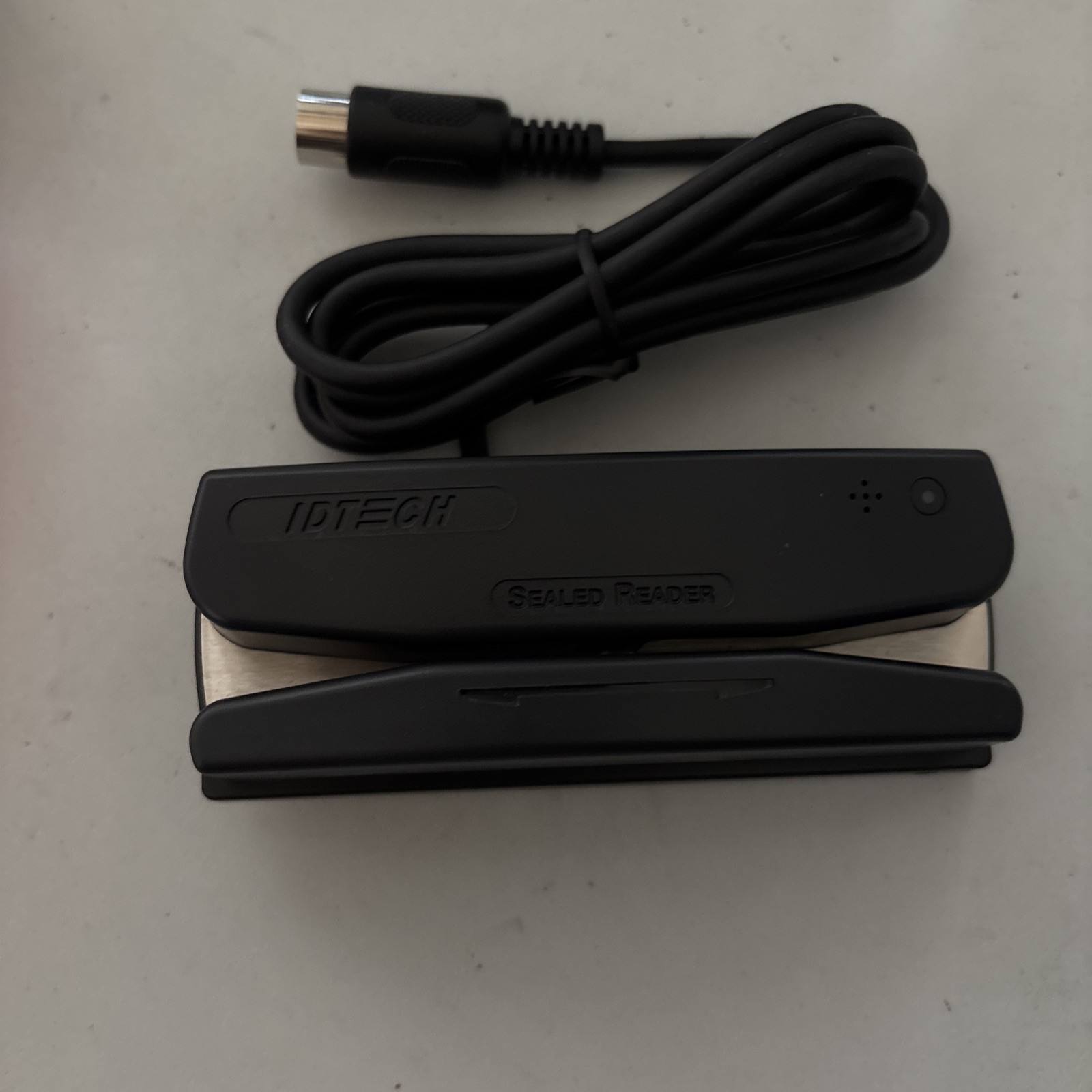 Idtech WCR3237-733U Omni Barcode and MagStripe Reader, Track 1, 2, and 3, USB