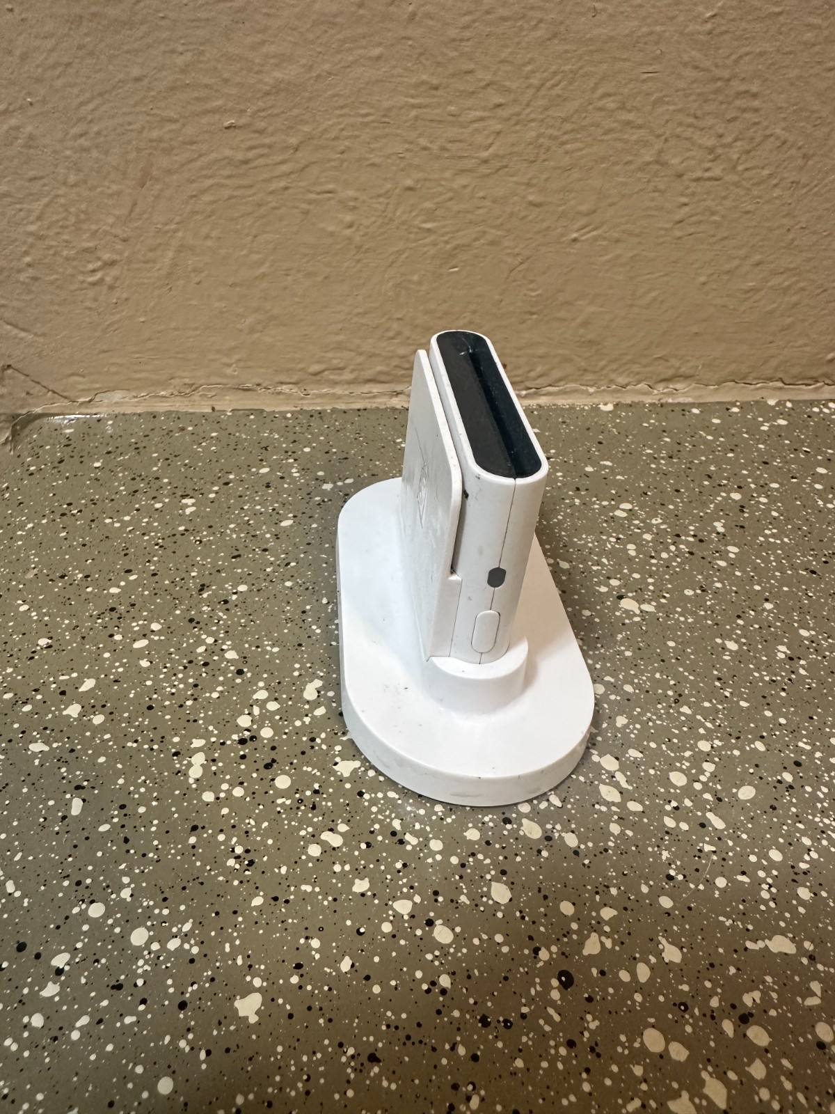 Shopify Chip and Swipe Credit Card Reader Wireless White Model S1701
