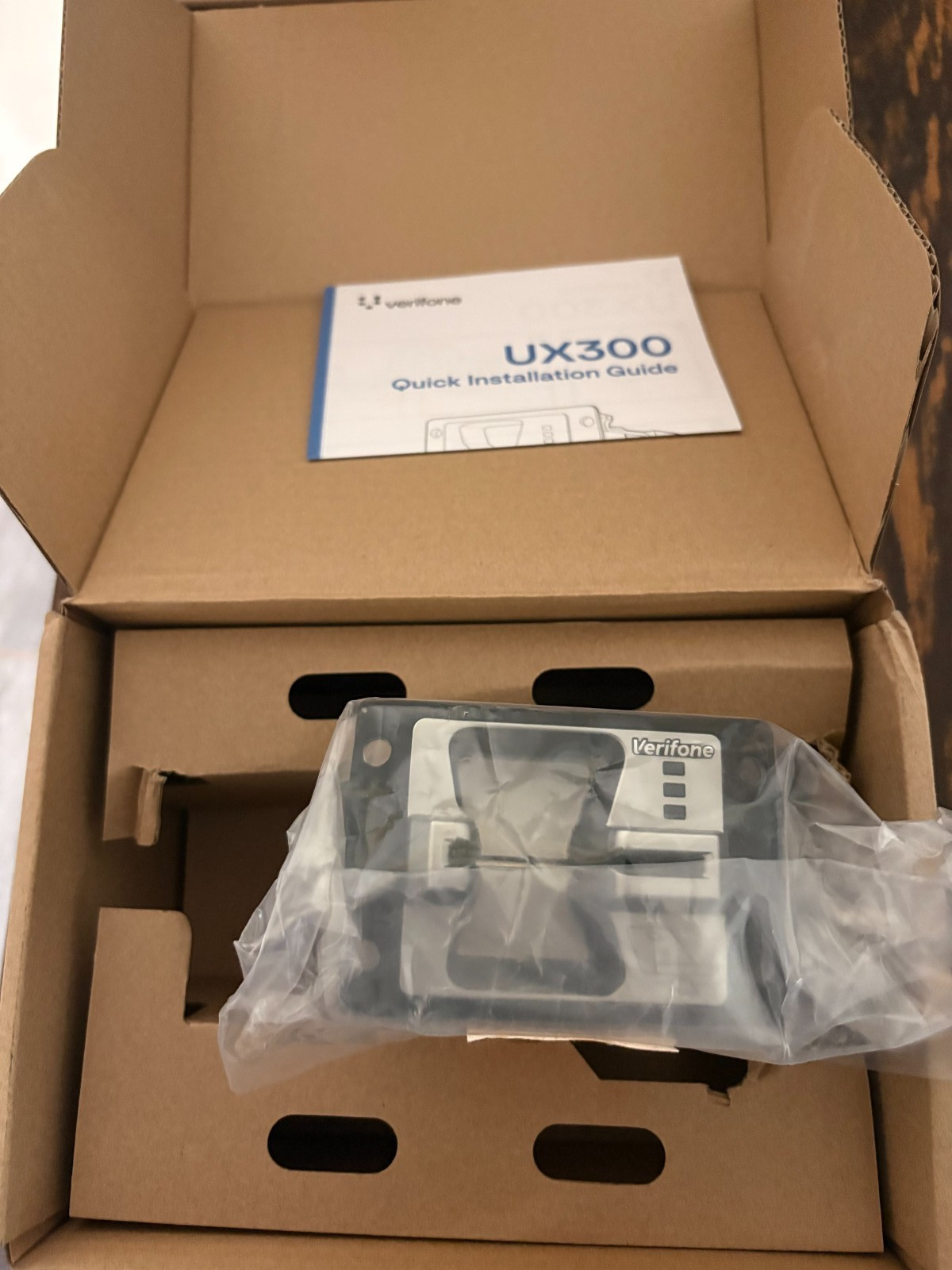 NEW Verifone UX300-WPWR Card Reader M159-300-070-WWA-C Fuel Dispenser Terminal