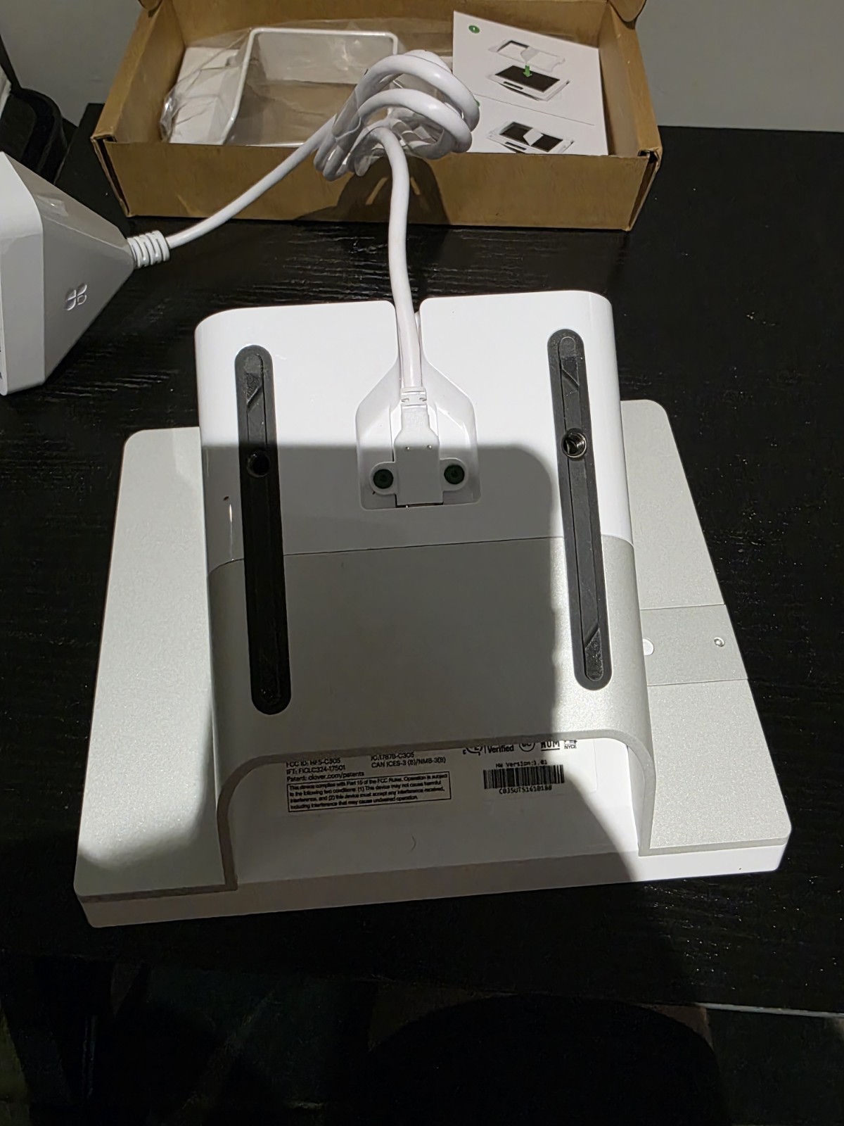 Clover Mini Wifi C300 – Card Reader / POS Point of Sale System And Cash Drawer