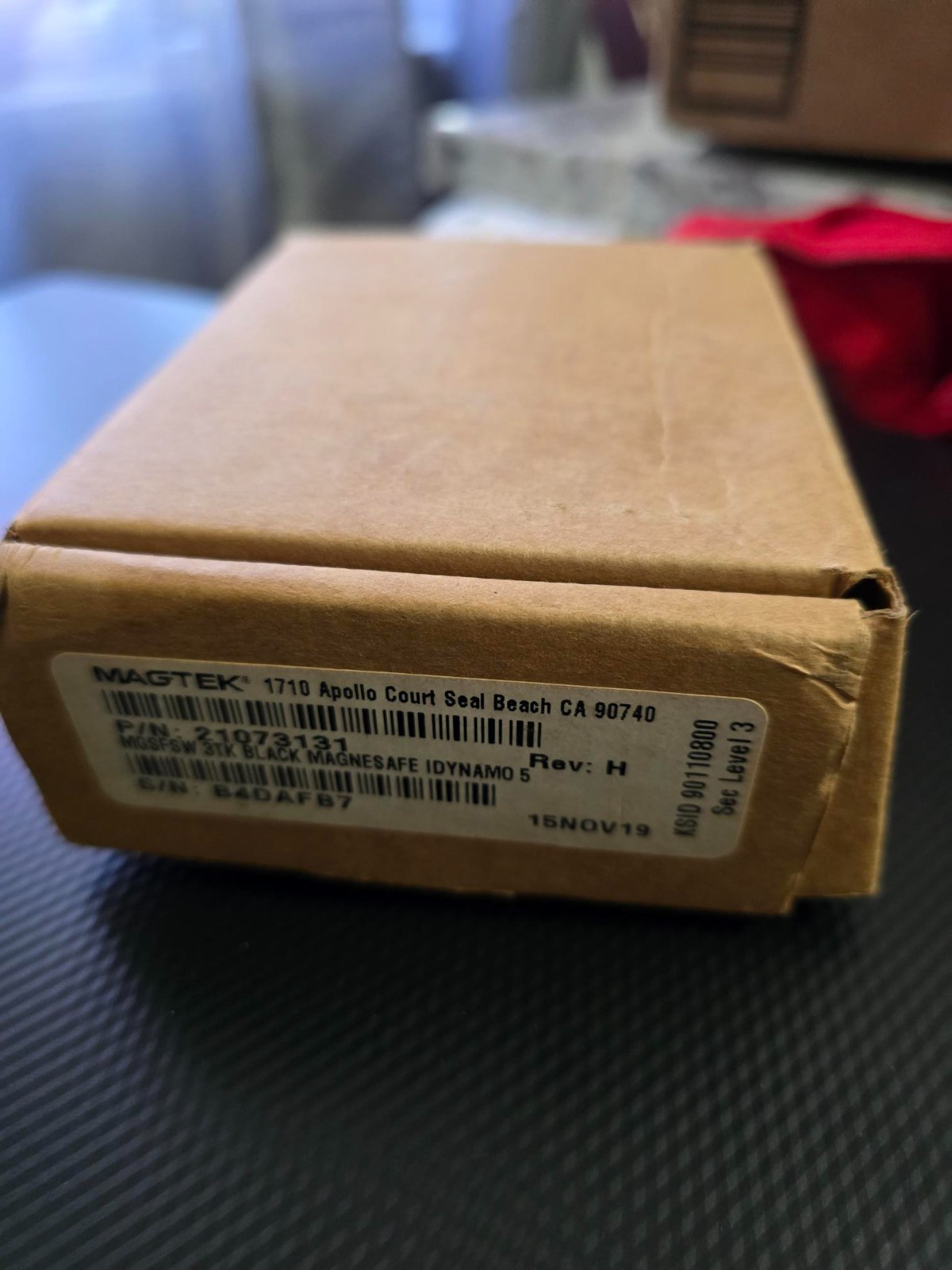 Magtek Magnesafe iDynamo 5 iPhone & iPad Credit Card Reader 21073131 new