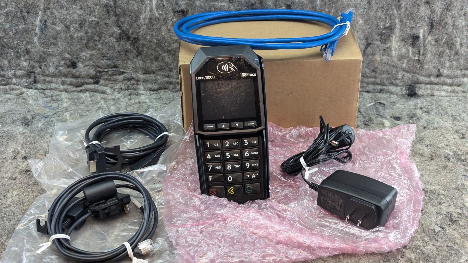 Ingenico Lane 3000 PIN Pad Payment Terminal with USB Cable, Power Supply
