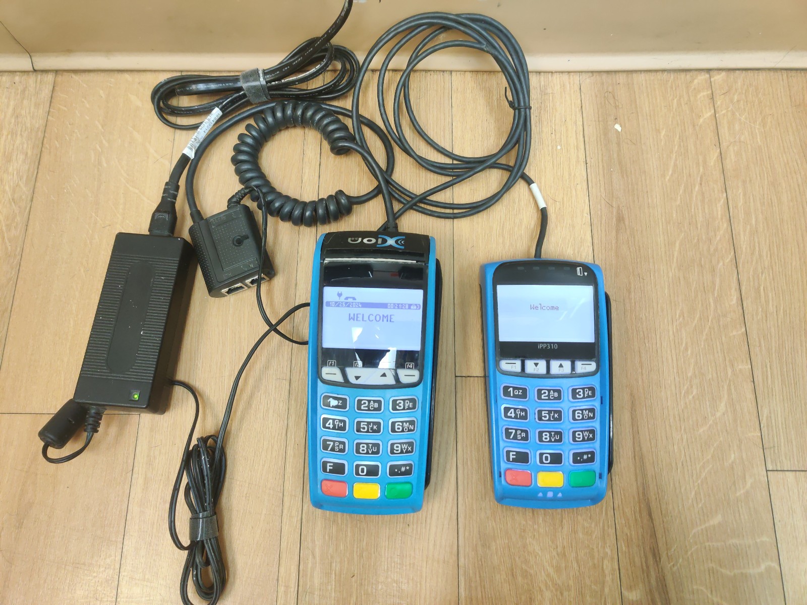 Ingenico ICT220/iPP310 POS Pad Credit Card Payment Terminal and Pin Pad