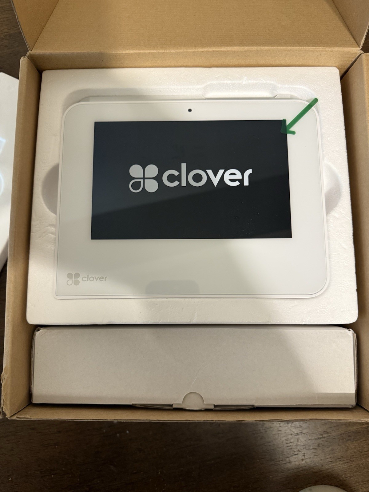 Clover Mini Wifi C300 – Card Reader / POS Point of Sale System w/ Power Supply