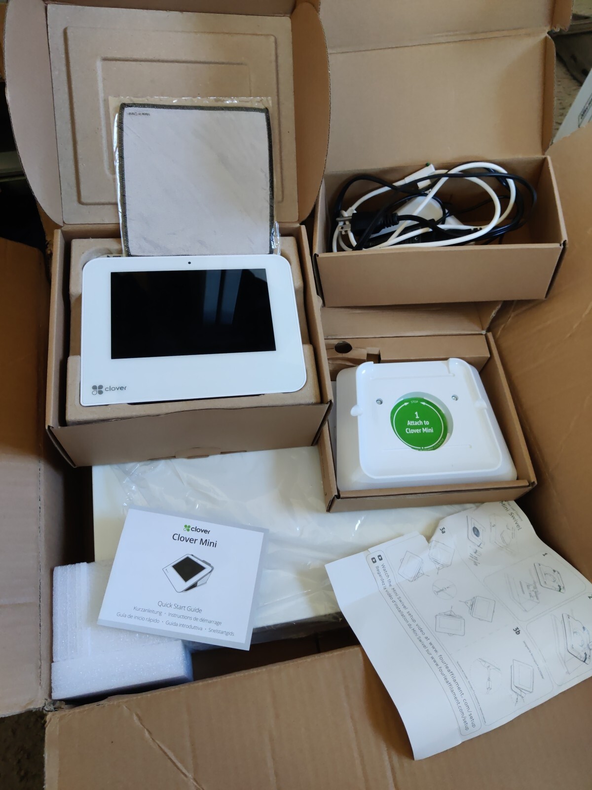 Clover Mini POS Apple Pay, EMV, Printer, Credit Card Machine with Cash drawer