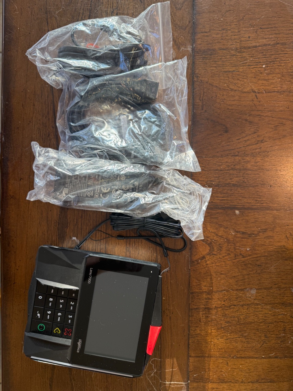 Ingenico Lane 7000 Credit Card Payment Terminal – USB and Stand BUNDLE