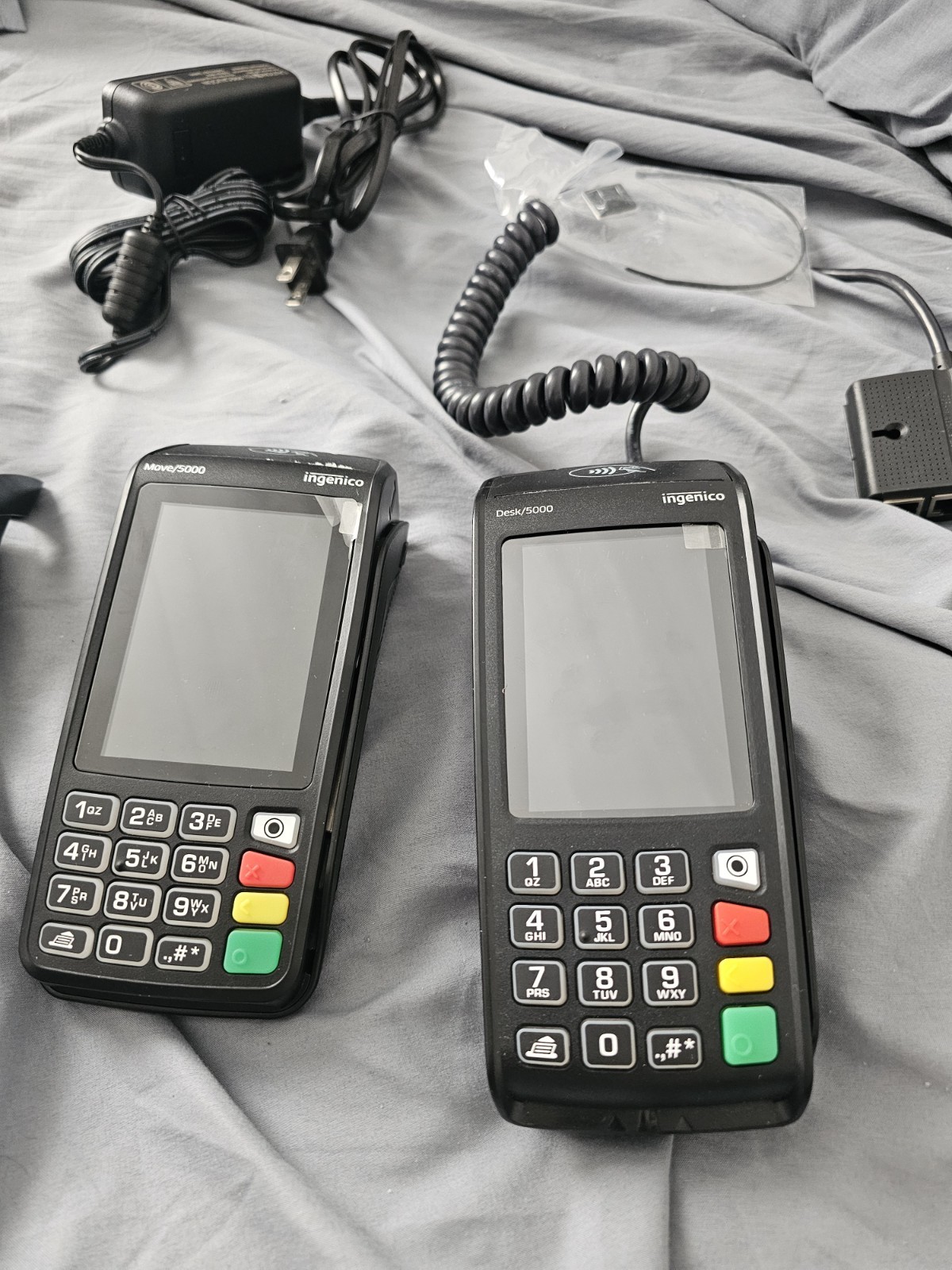 Ingenico Move 5000 + Desk 5000 Payment Terminal Lot – Mobile & Countertop