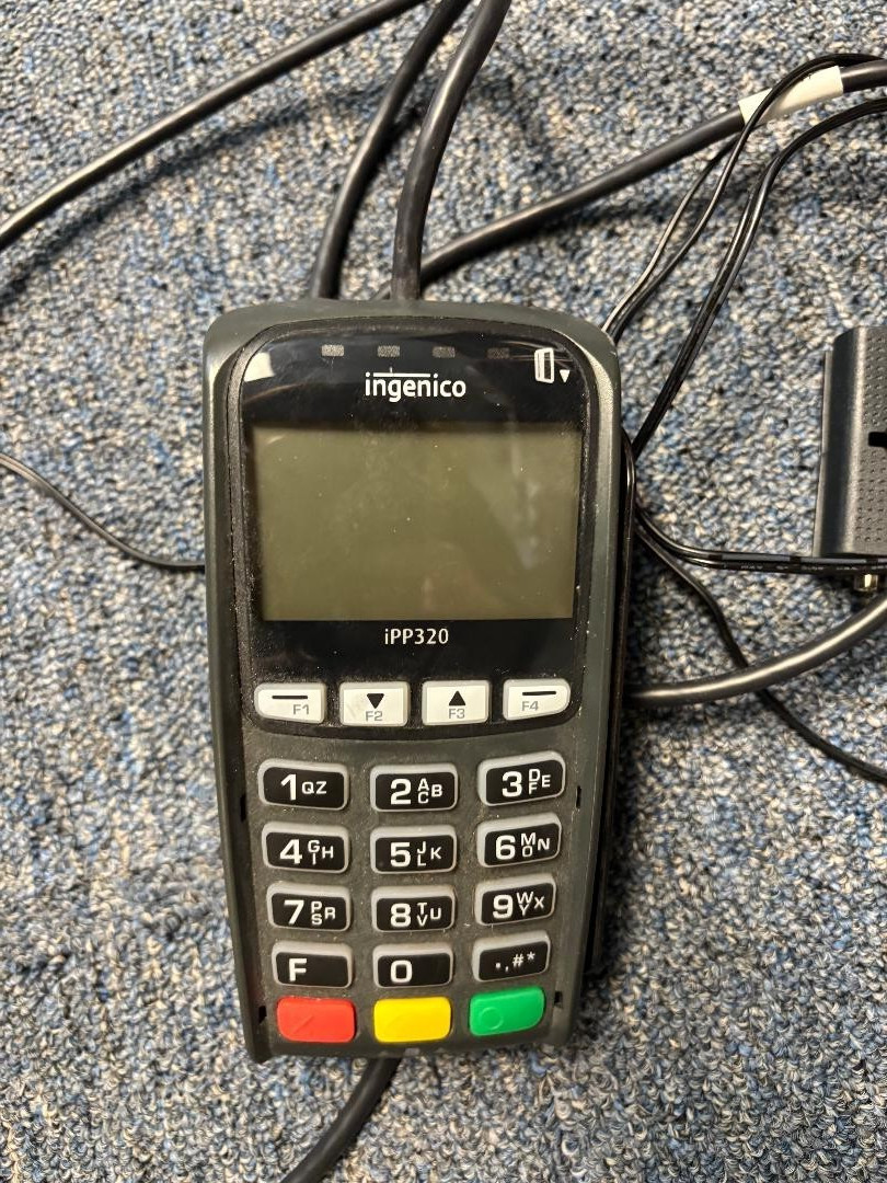 Ingenico iPP320 Payment Terminal with Power Supply and Connector Cable