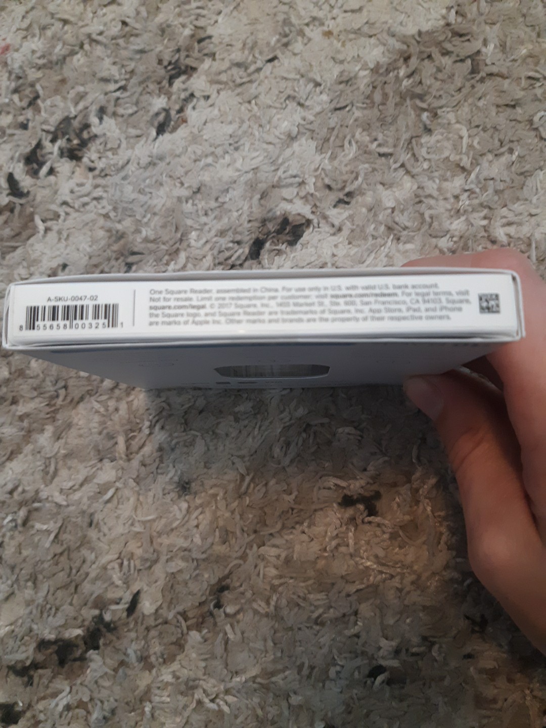 Square A-PKG-0206-01 Credit Debit Card Reader-White for Apple iPhone and Android