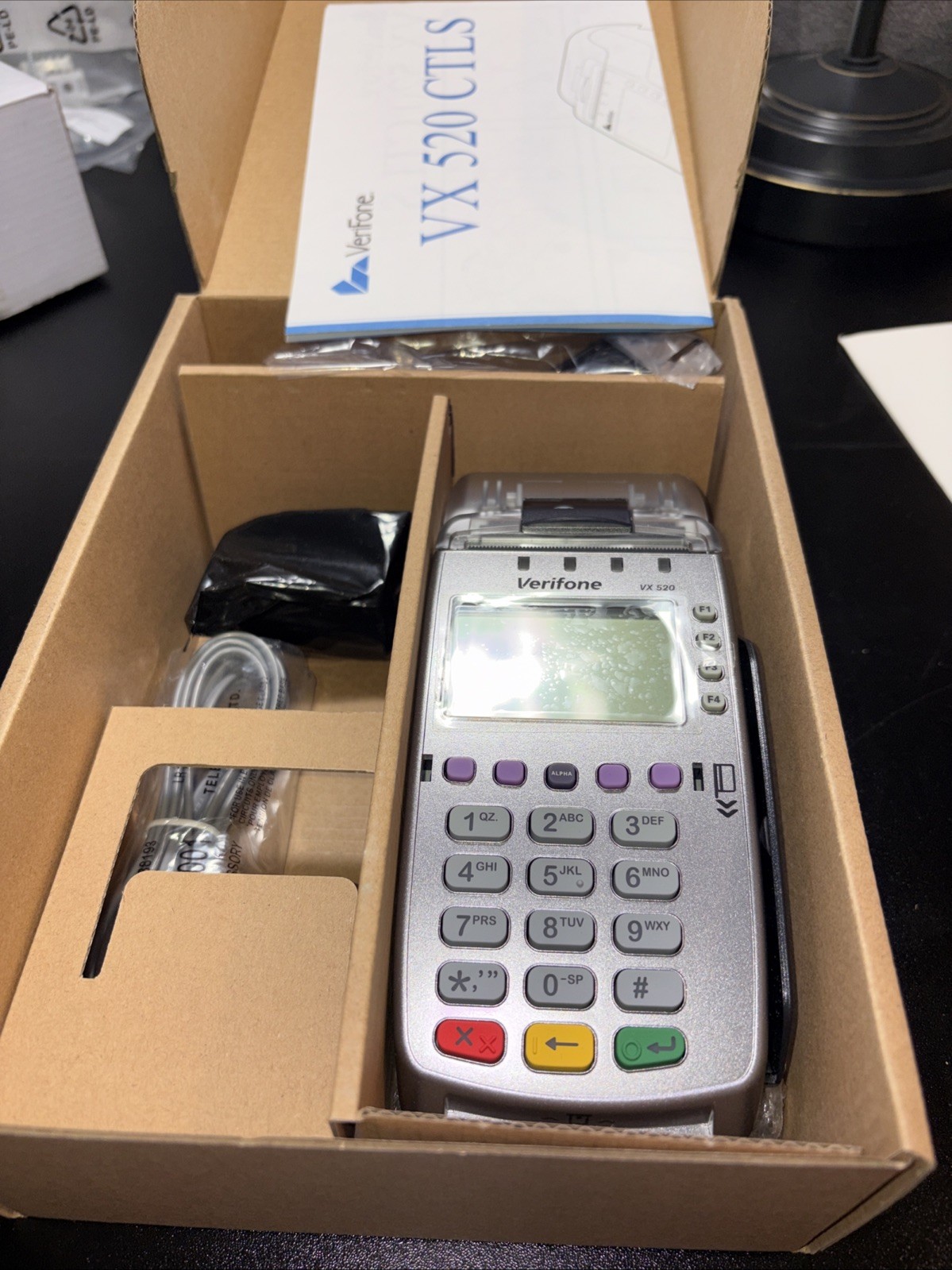 VeriFone VX 520 CTLS M252-653-AD-NAA-3