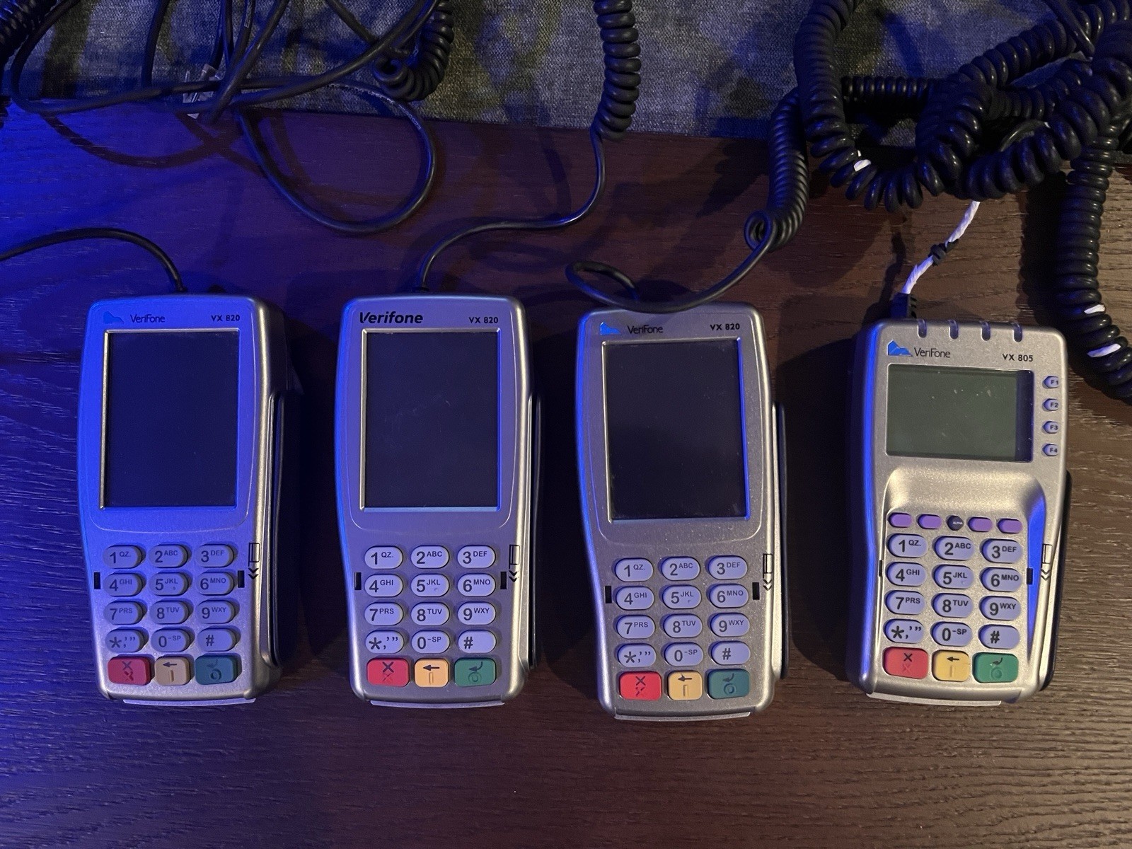 Lot of 4 VeriFone VX820 CTLS (x3) & VX805 CTLS (x1) Pin Pads w/ Cables – AS-IS