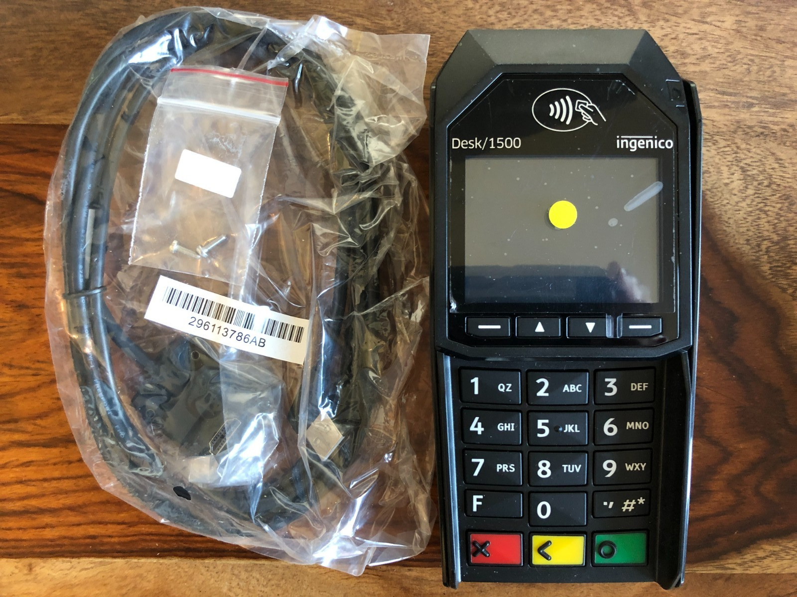 Ingenico Desk 1500 Credit Card-Chip-Tap terminal with accessories+24 therm rolls