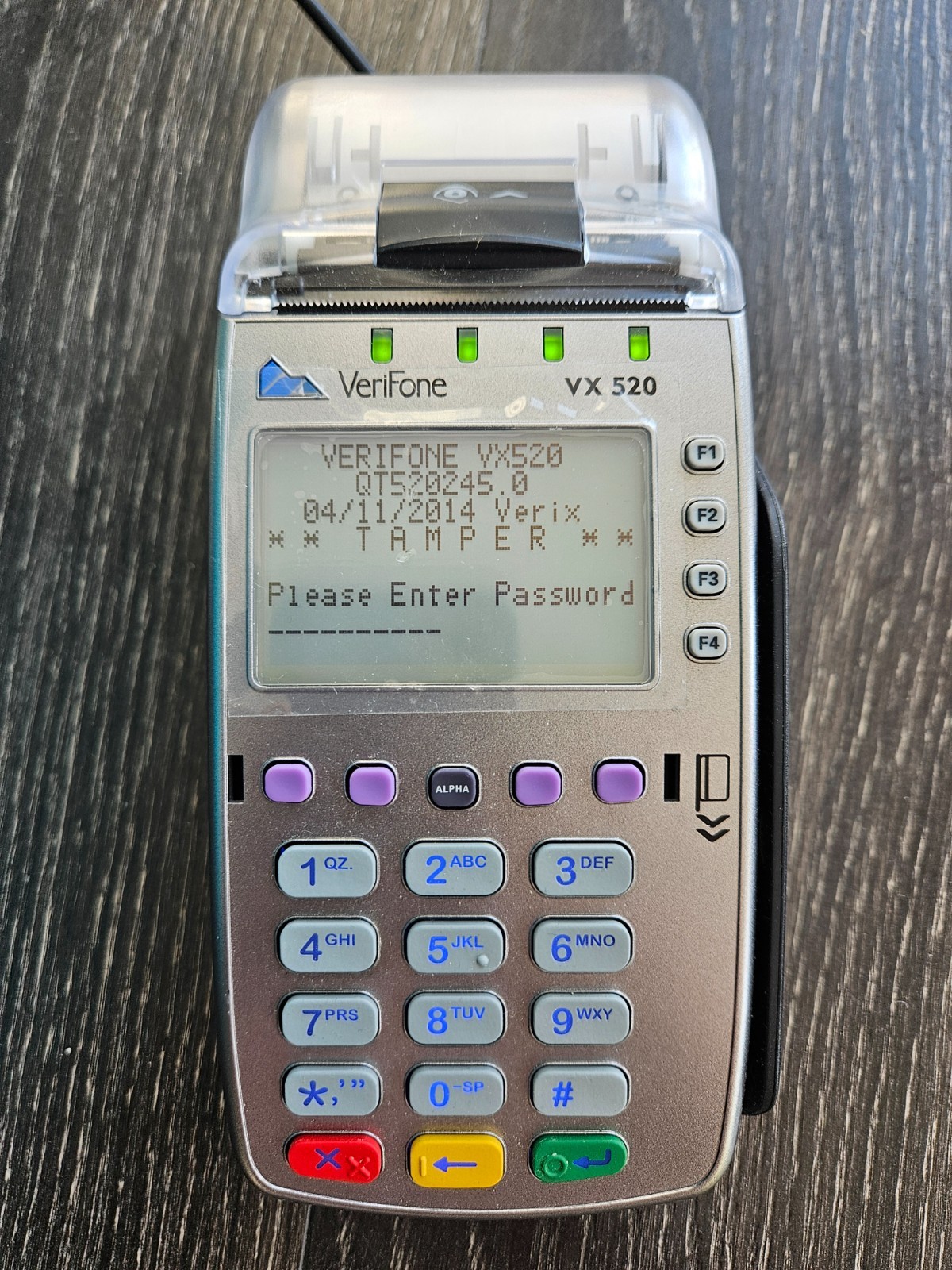 Verifone VX520 Credit Card Terminal all cables included excellent condition