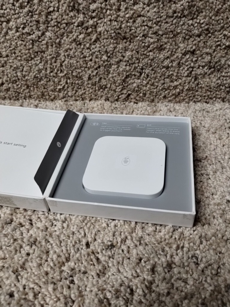 Square A-SKU-0113-03Credit Card and Chip Reader