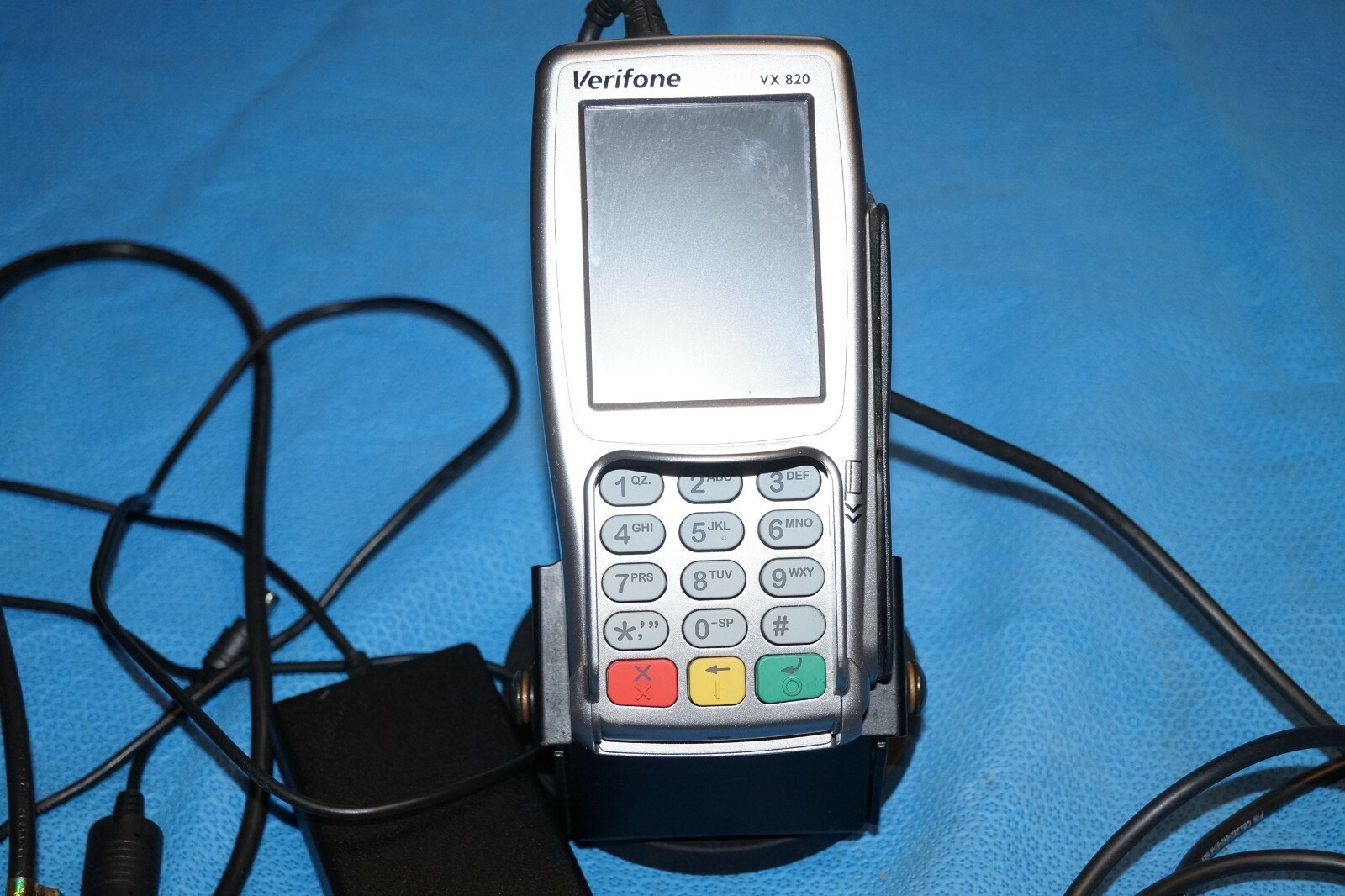 Verifone VX 820 Pin Pad With Power Supply And ENS Swivel Tilt Holder