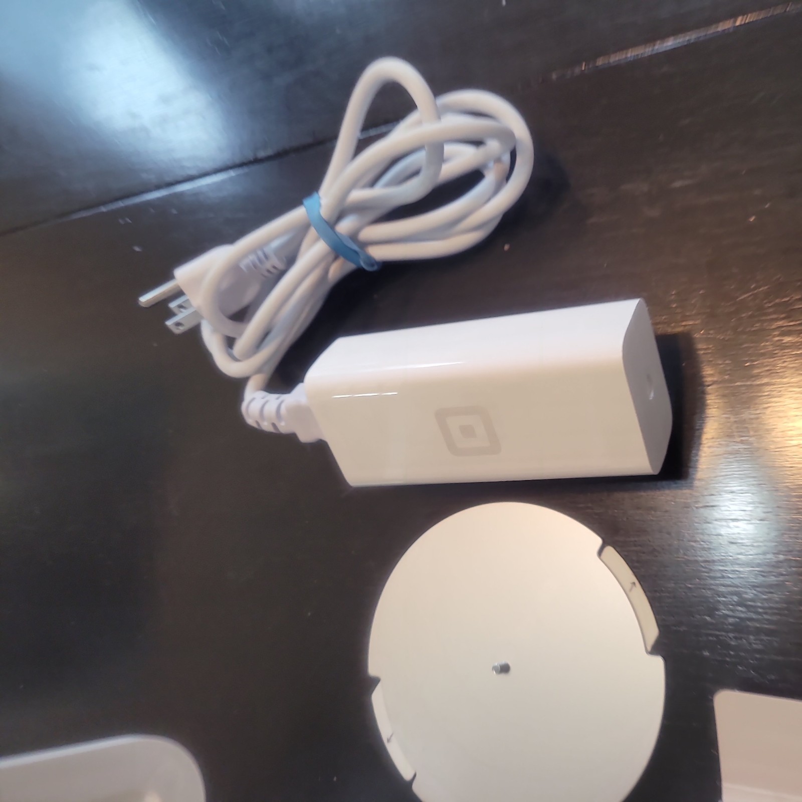 Used Square Pos Credit Card Reader Contactless Terminal iPad Stand