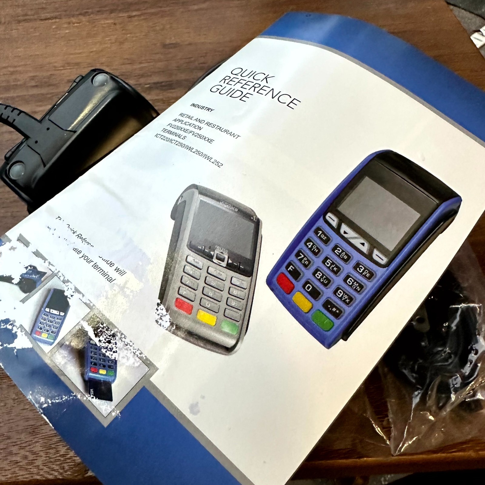 Ingenico 3.0 ICT220-11T2025A Credit Card Terminal w/ Power Supply & Accessories
