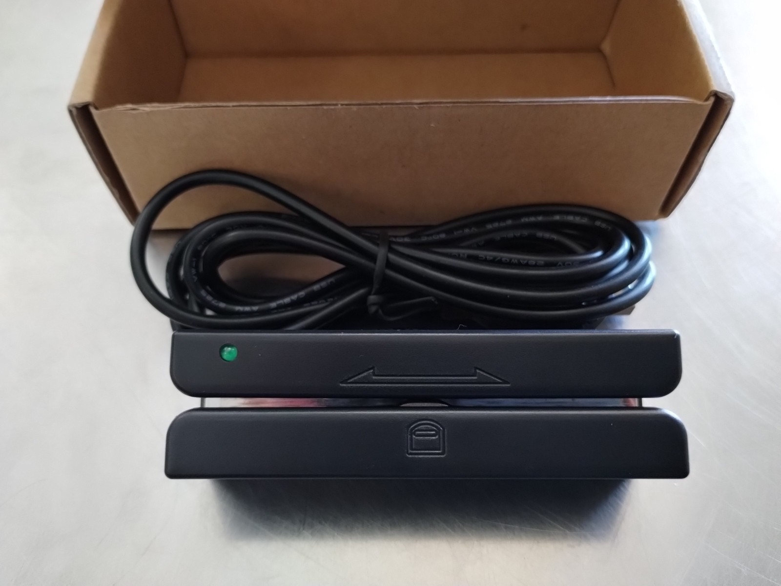 USB Magnetic-Stripe Credit Card Reader RM-MSR90