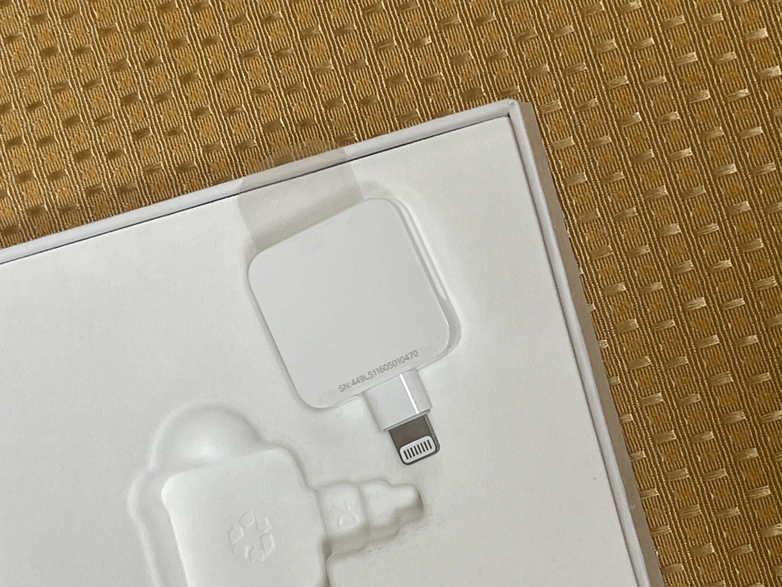 Square Magstripe Credit Card Reader for Lightning Connector