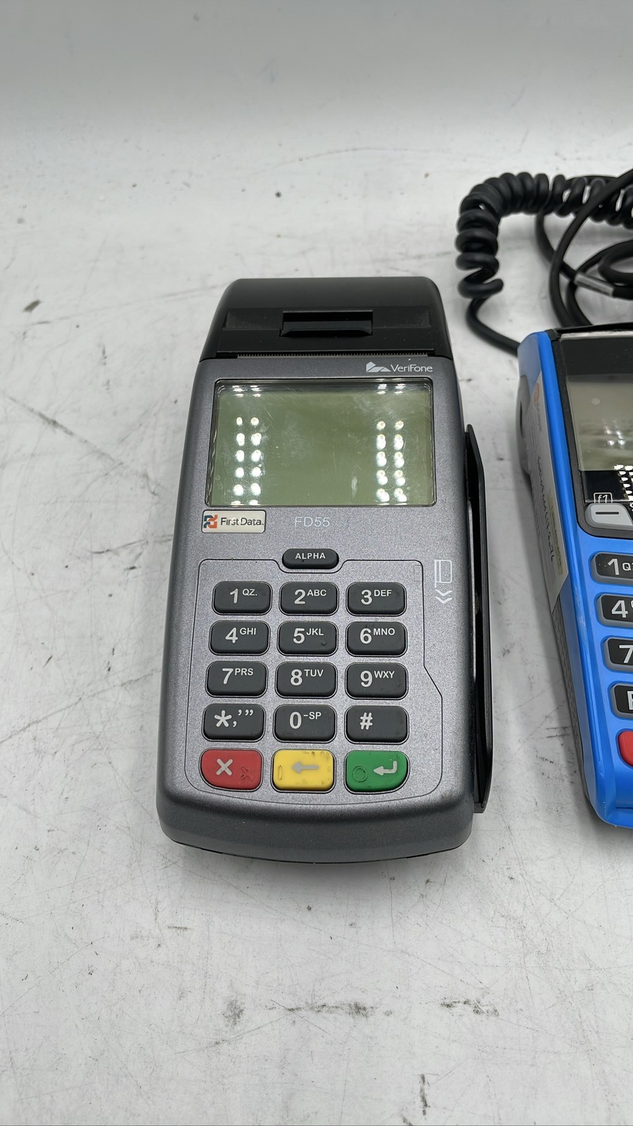VeriFone FD55 & Ingenico iCT220 POS Payment Terminals For Parts Lot Of 2