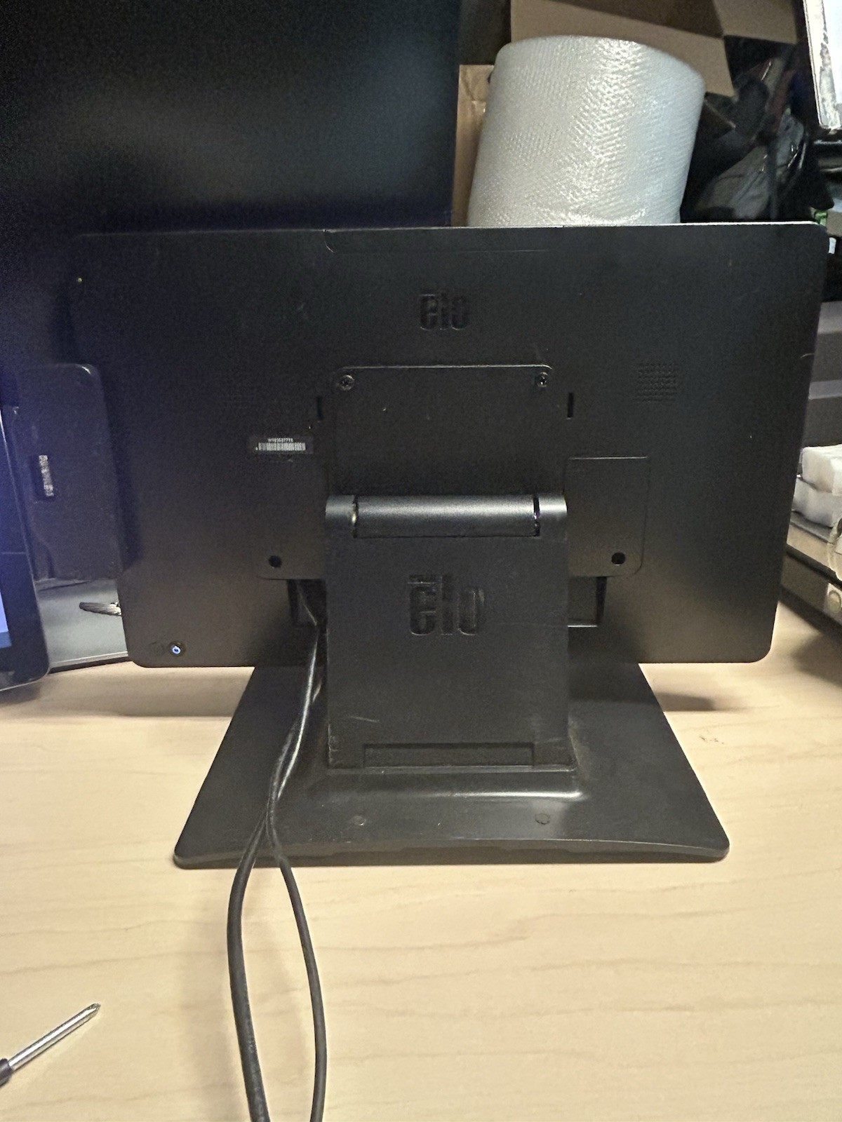Lot of 2: Toast 15″ POS Terminal ELO – & 1 Stand Chip Reader Esy15i1B – Cracked*