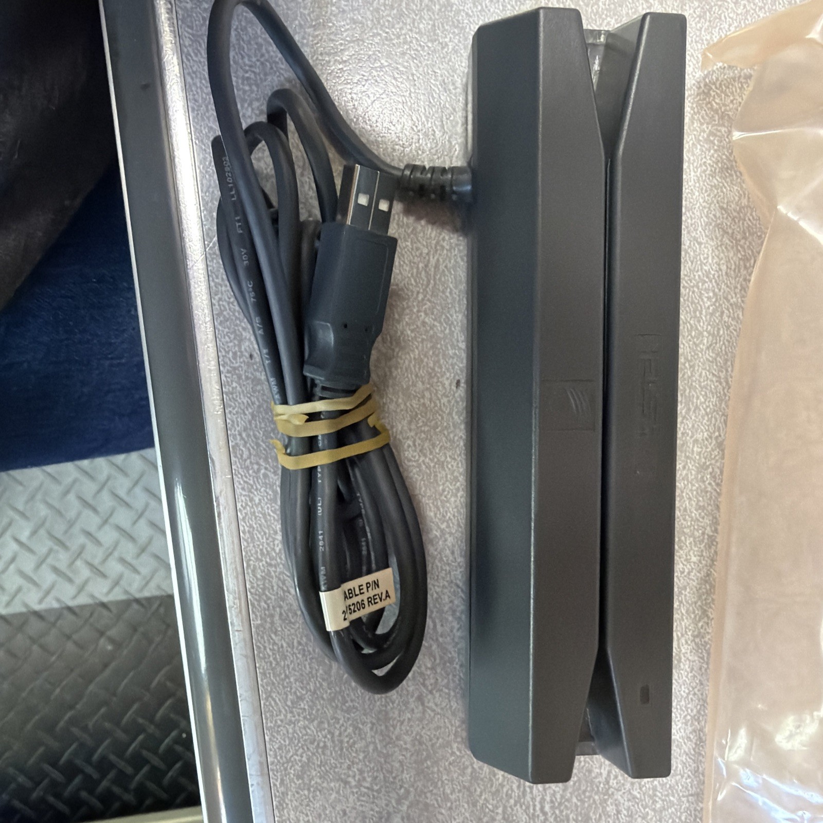 2-TRACK MAGTEK 850-046-00 MAGNETIC STRIP SWIPE CARD READER USB 21073008