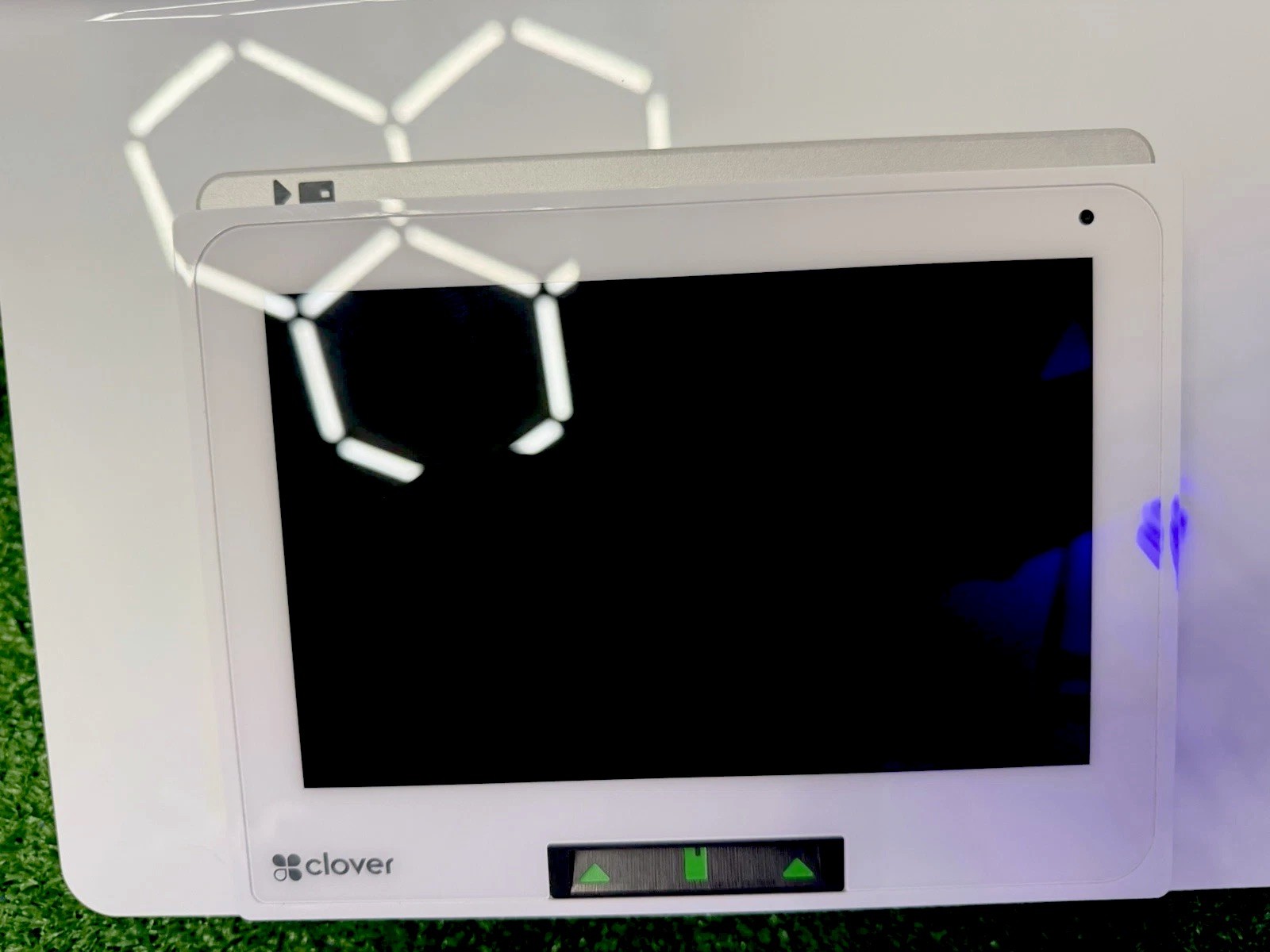 Clover S506 Self-Service POS Kiosk Dual Screen Restaurant Terminal