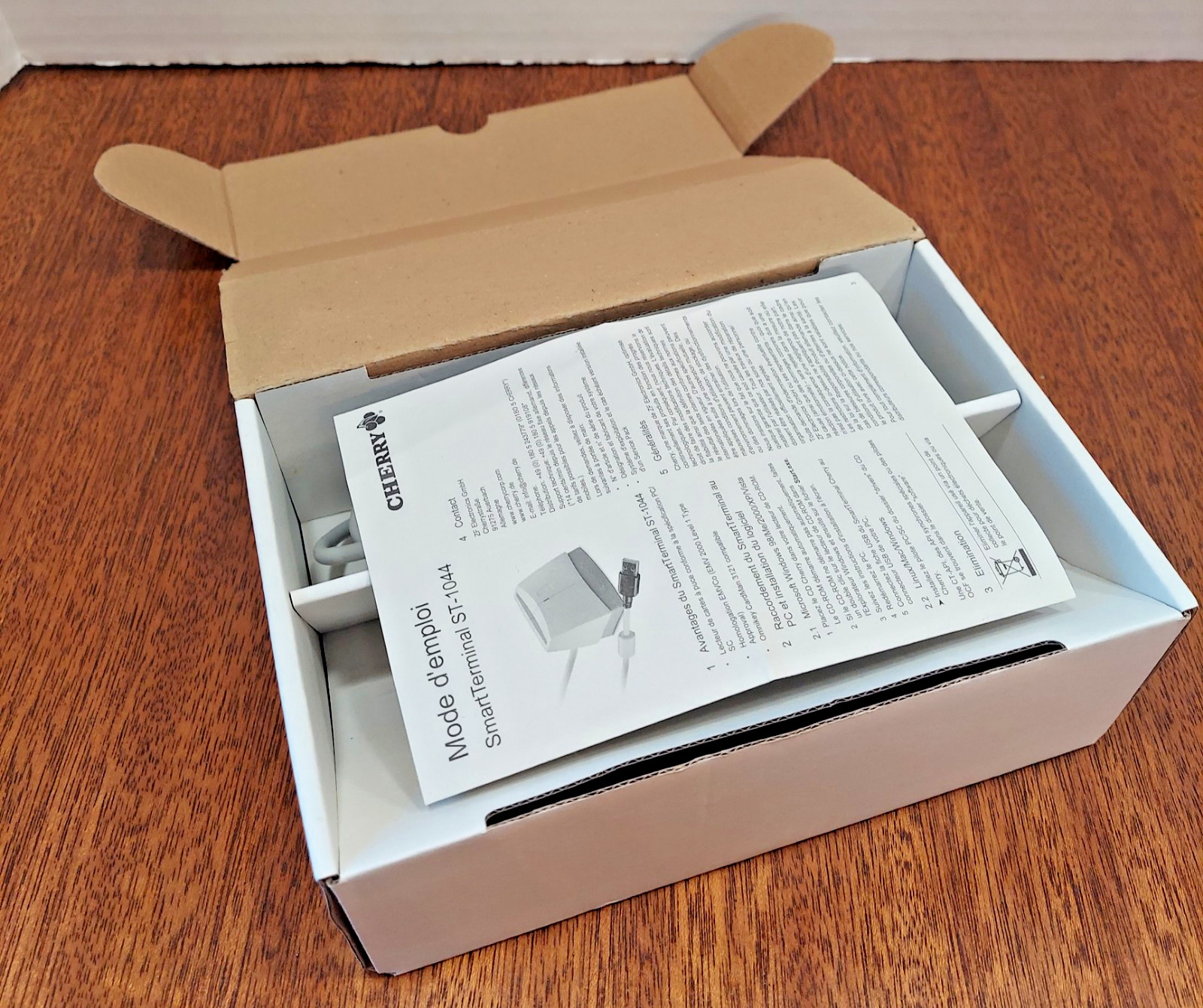 Cherry ST-1044UB USB Smart Card Reader NEW IN BOX with Instructions